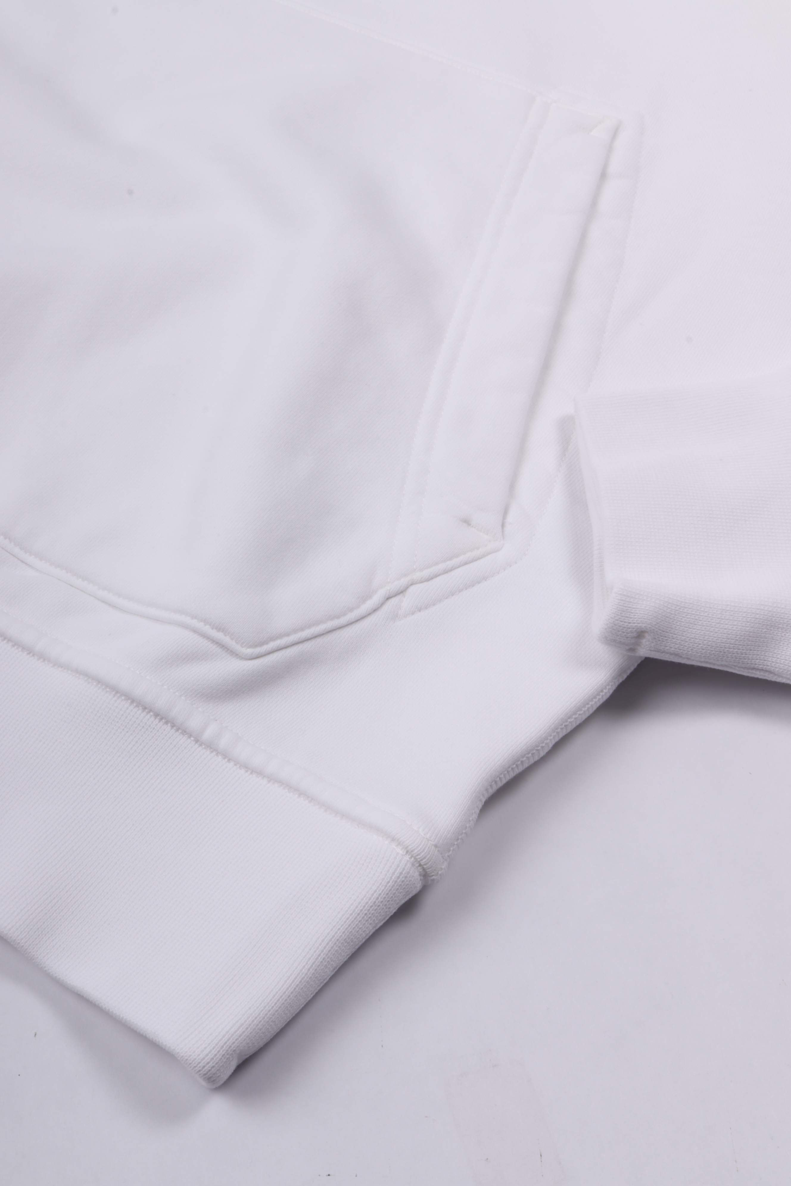 6100062 s0051 v0001 - white