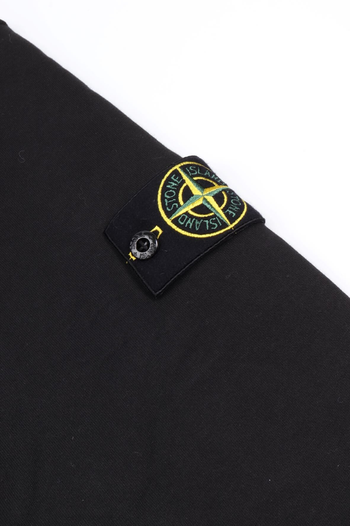 6100044 s0051 v0029 - black