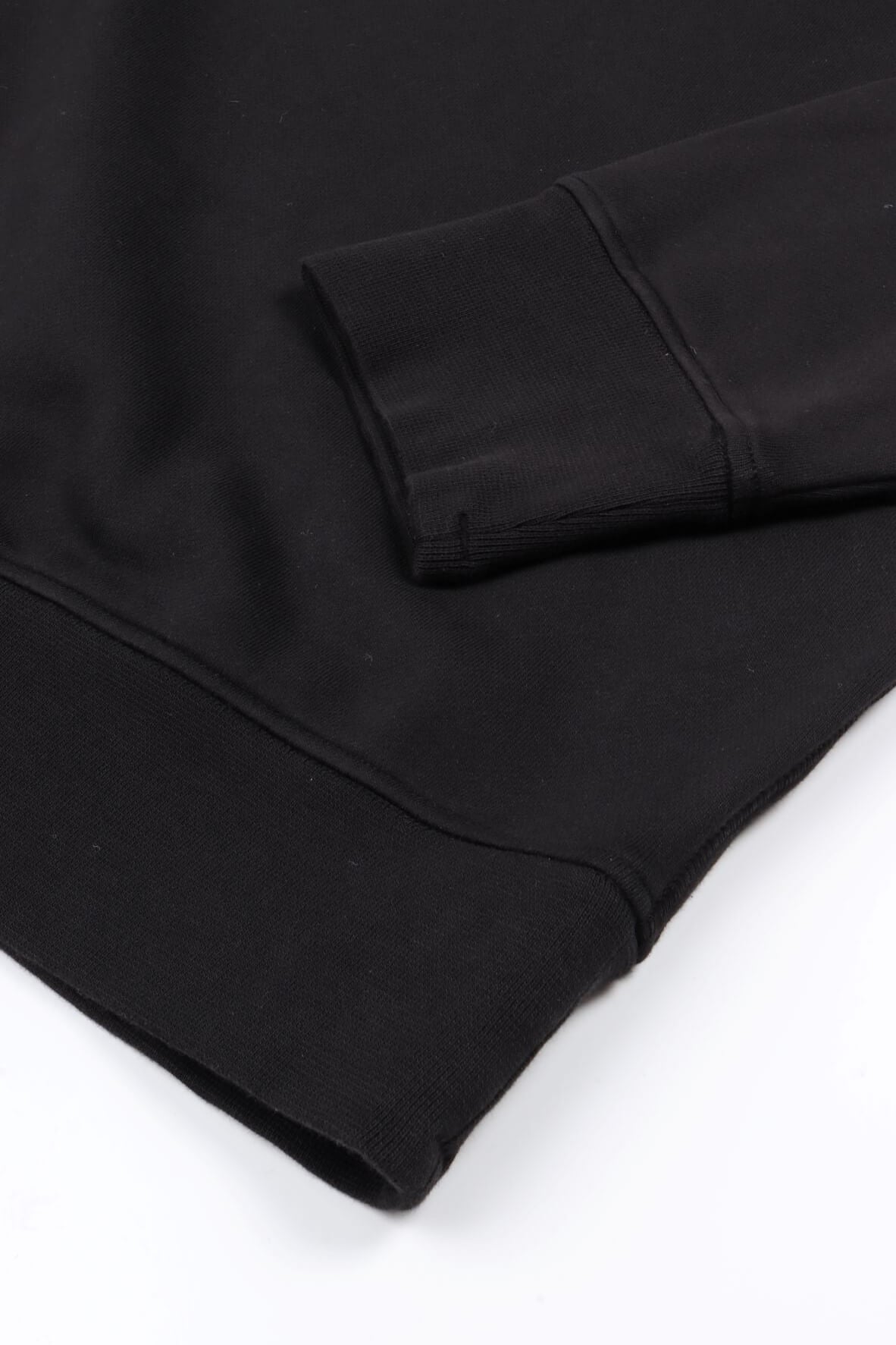 6100044 s0051 v0029 - black
