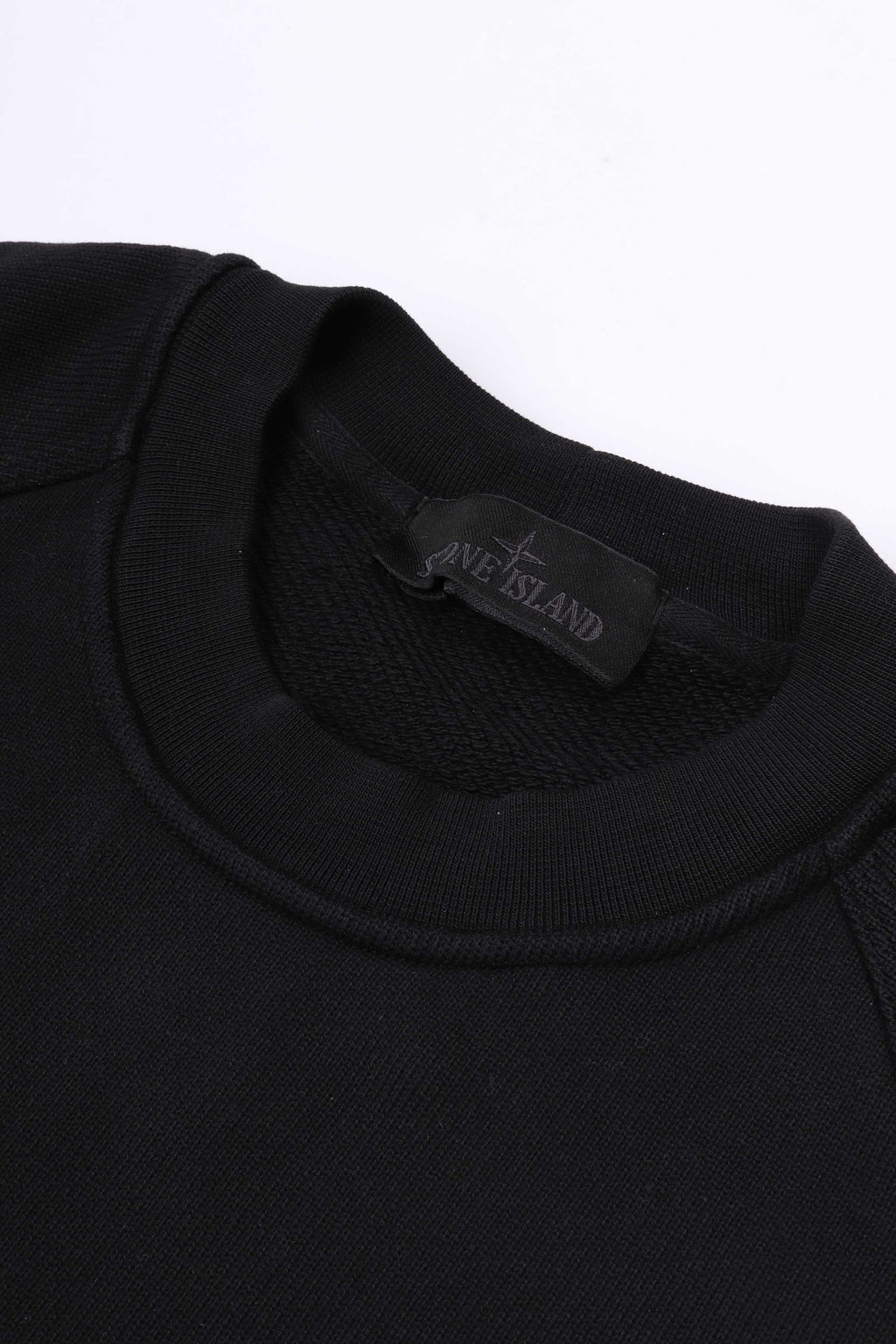 6100028 s0f42 v0029 - black