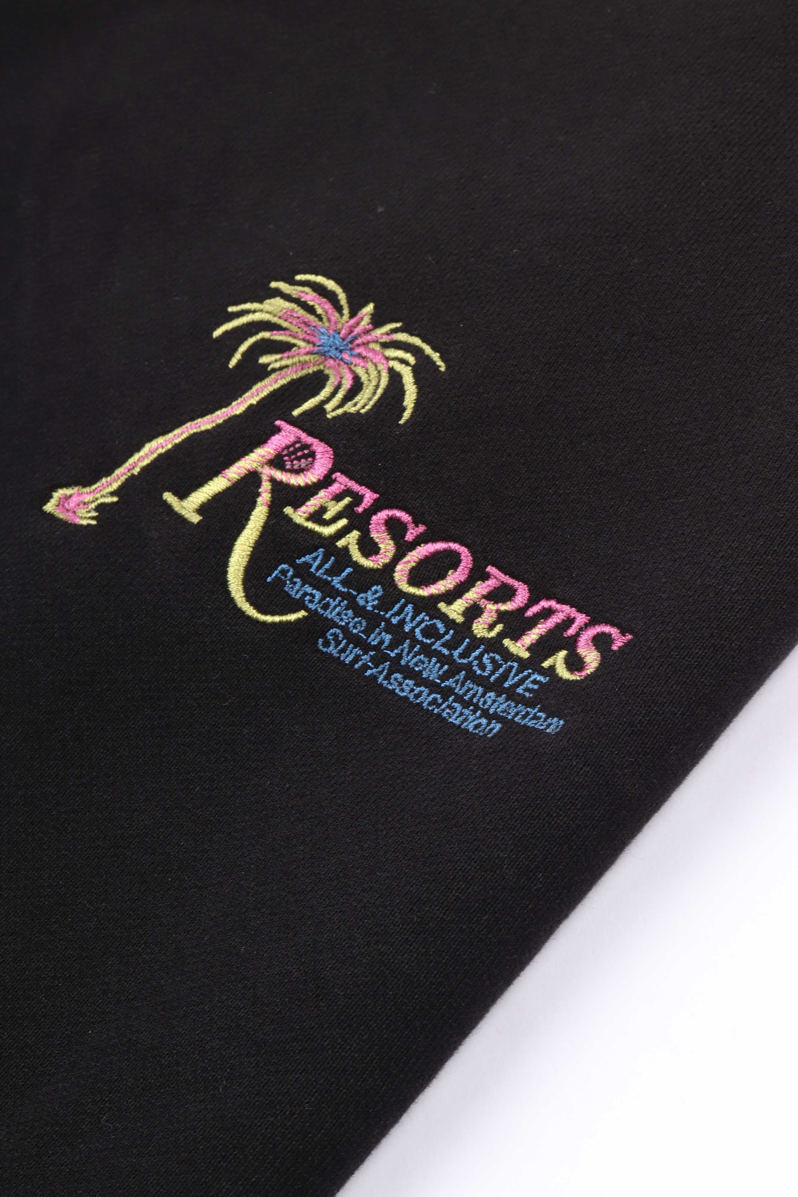 Resorts crewneck black