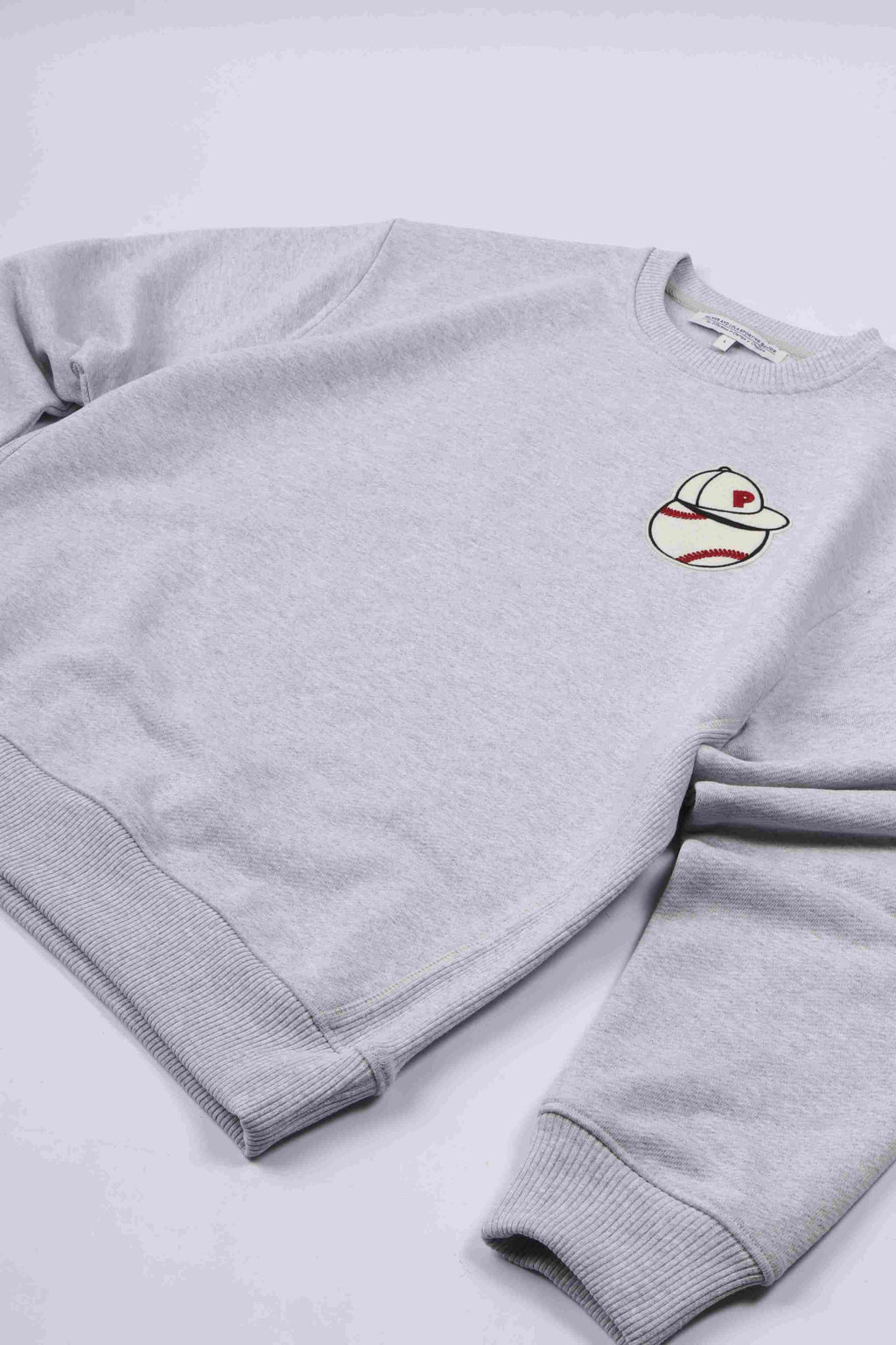 A bat crewneck light grey