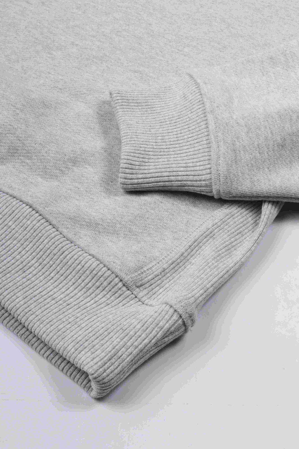 A bat crewneck light grey