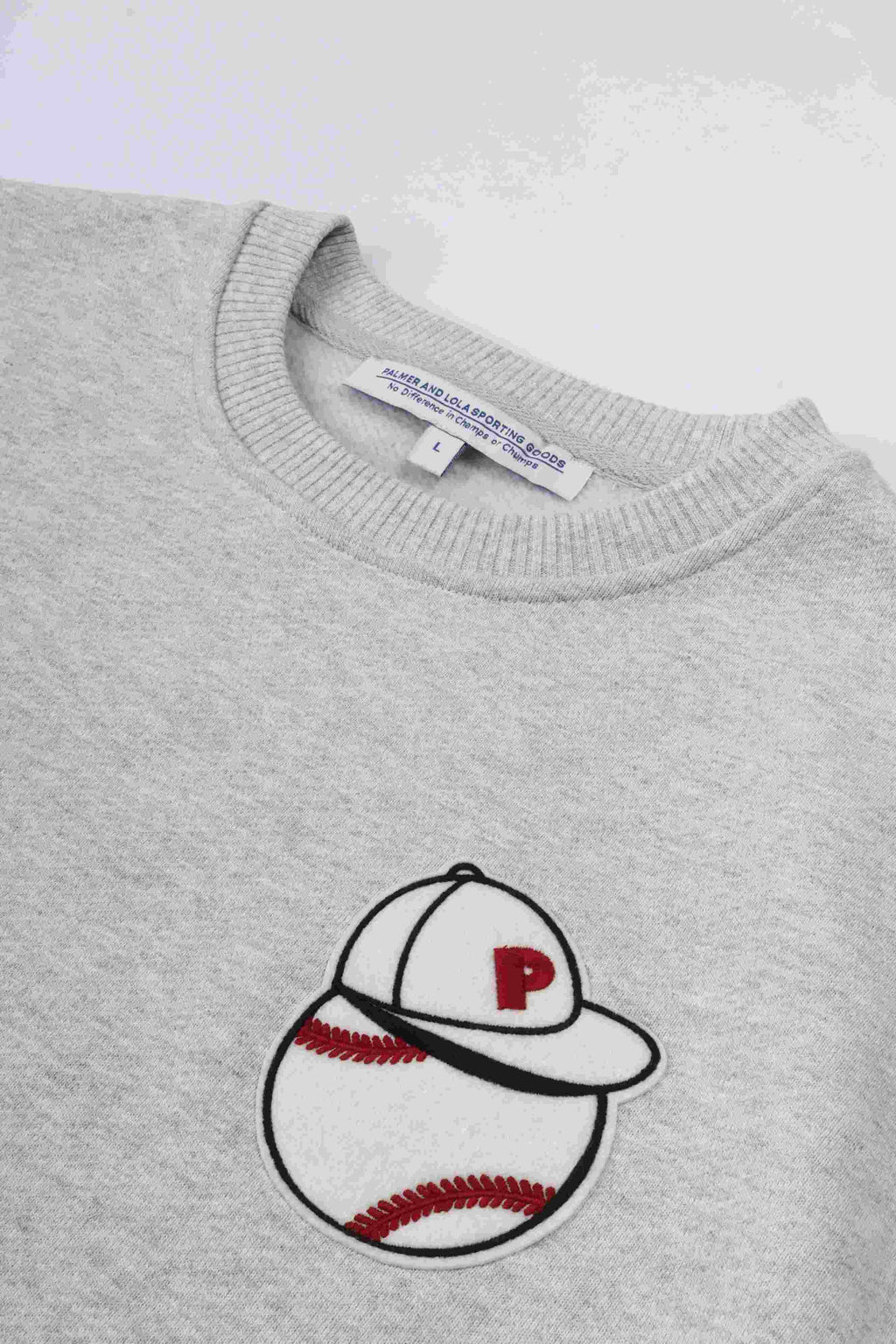 A bat crewneck light grey