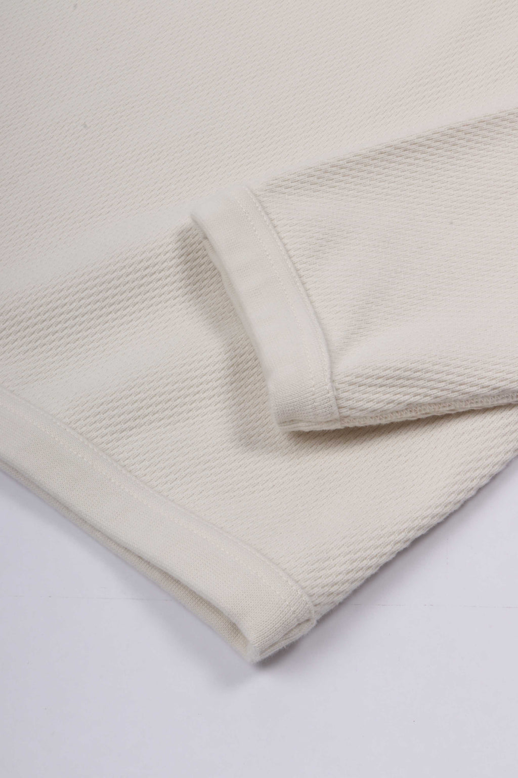 6100011 s0297 v0093 - ivory