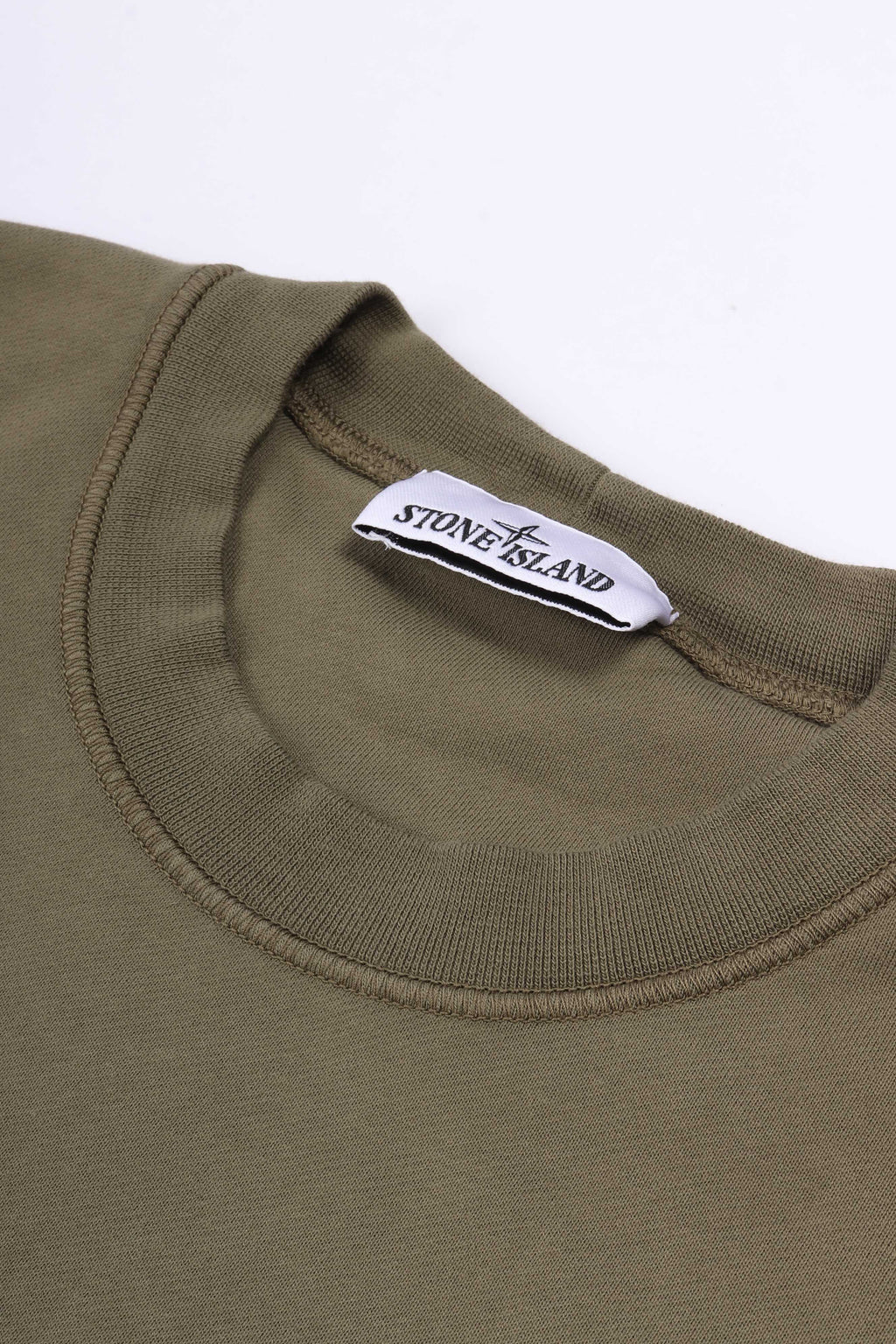 6100060 s0051 v005g - military