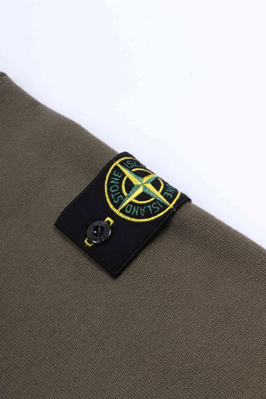 6100021 s0210 v0054 - military