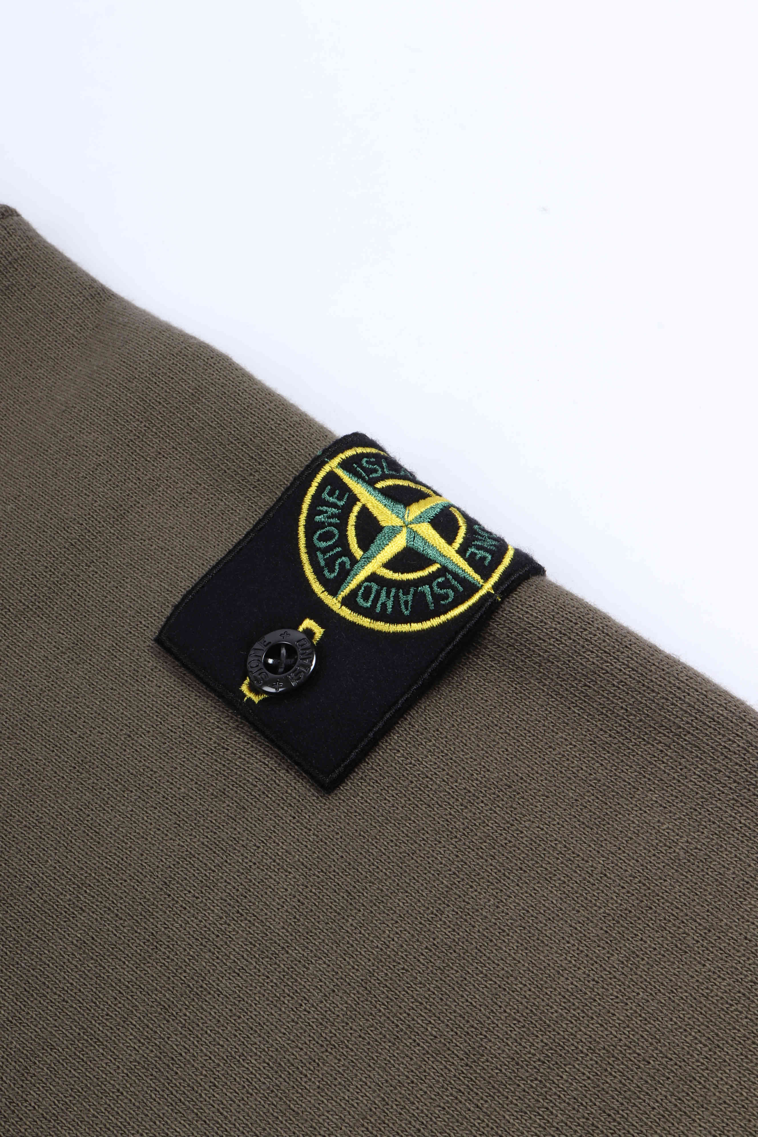 6100021 s0210 v0054 - military