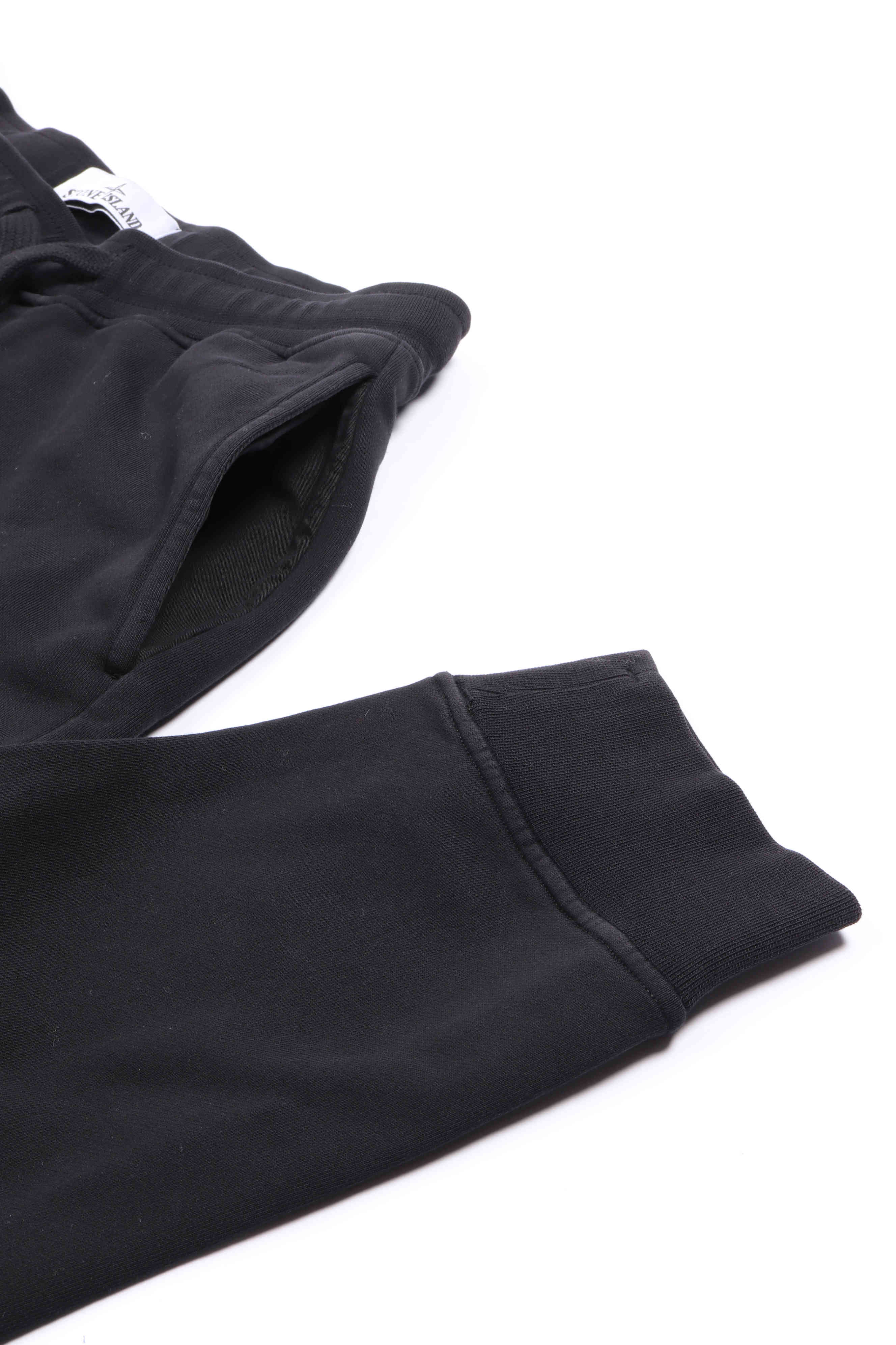 6200010 s0051 v0029 - black