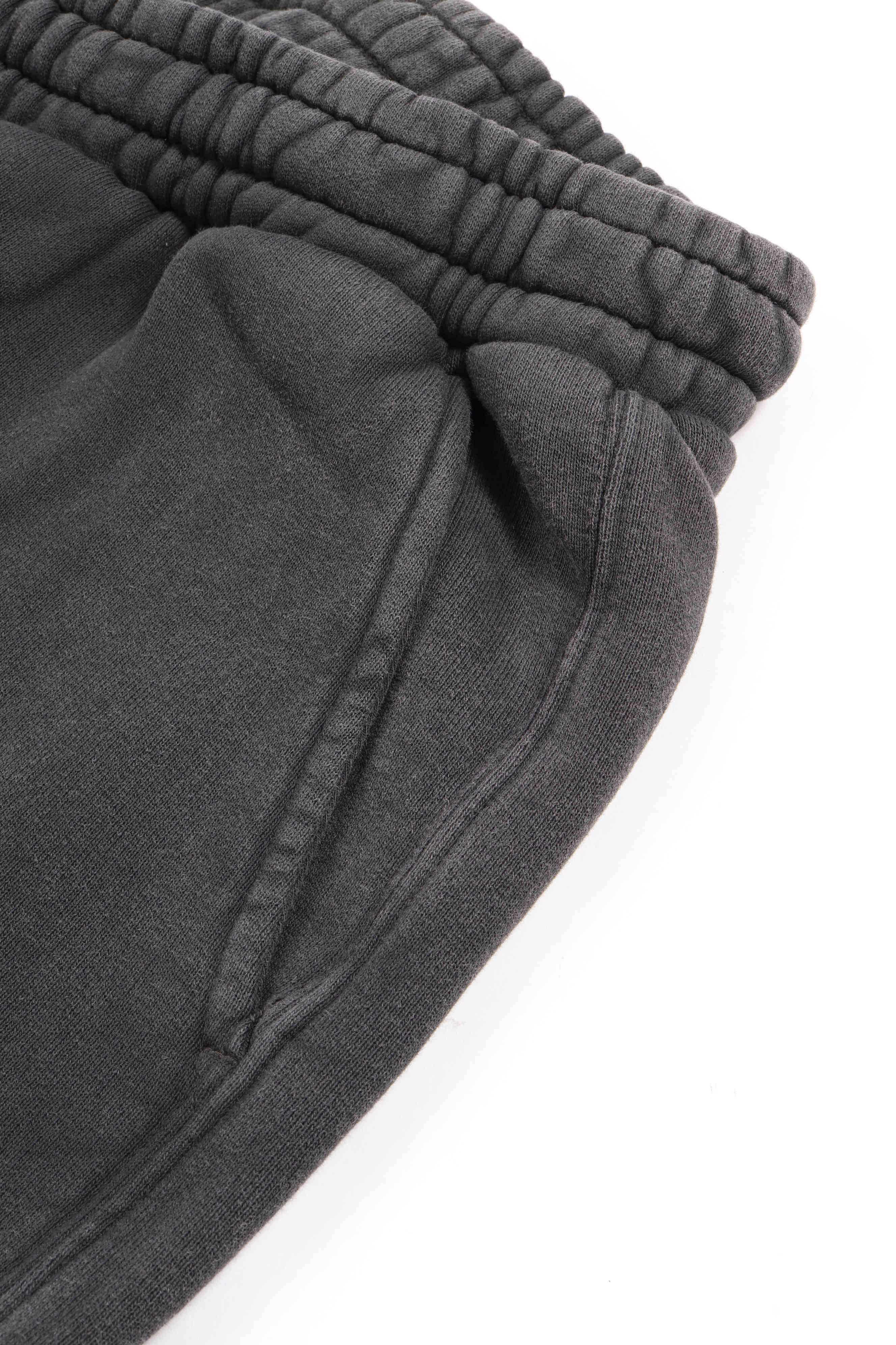 W. s. straight le charcoal