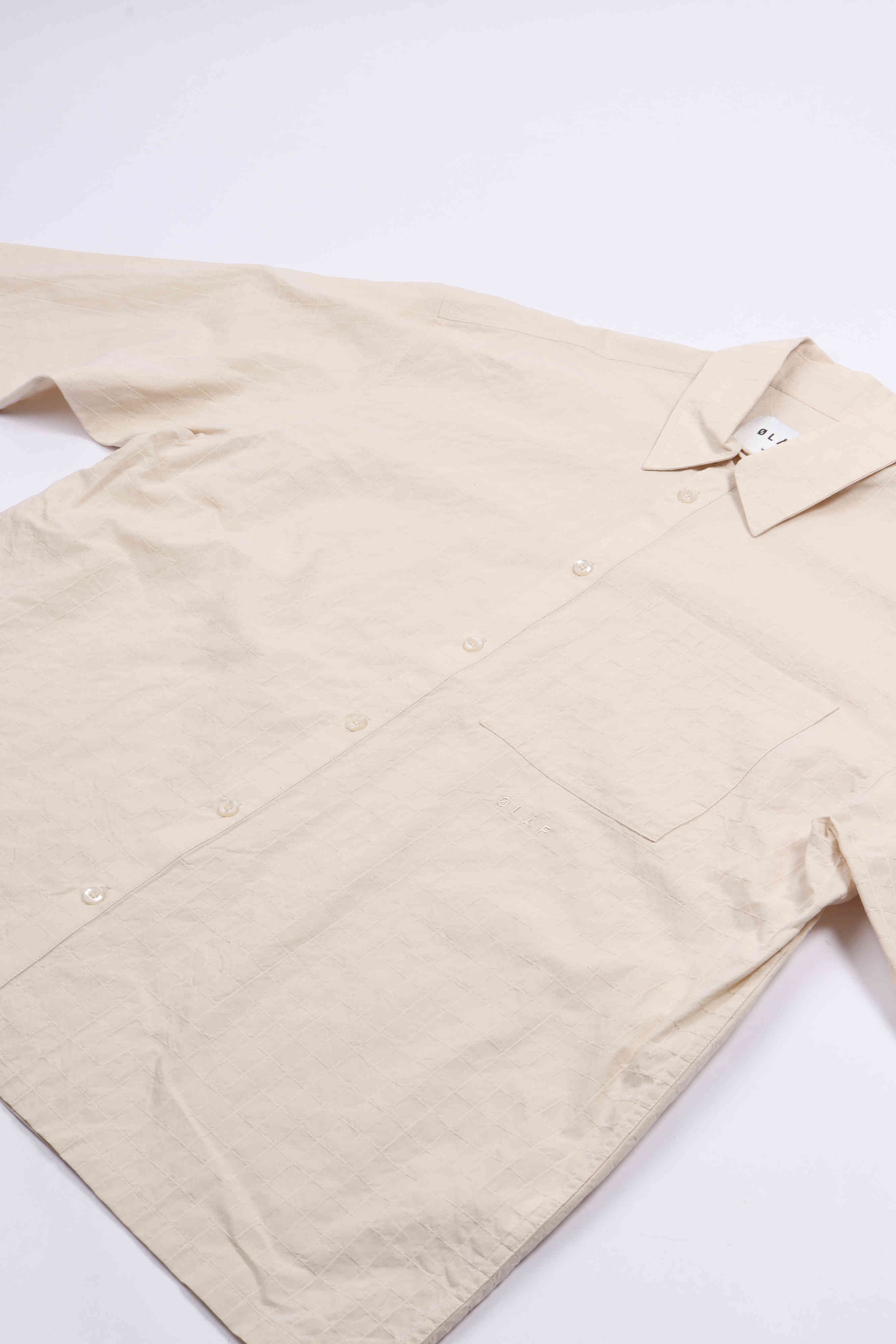 Textured boxy shi off white