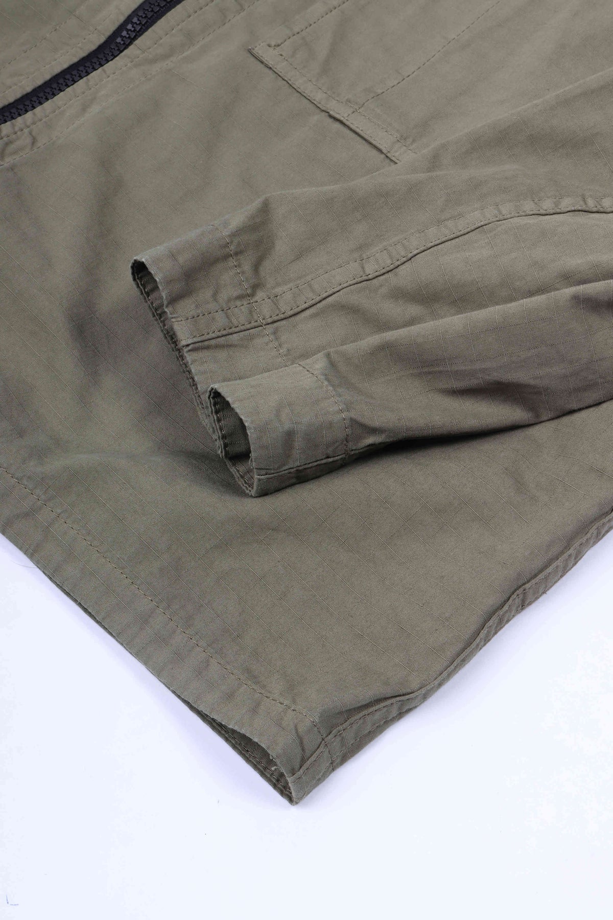 1200005 s0298 v005g - military
