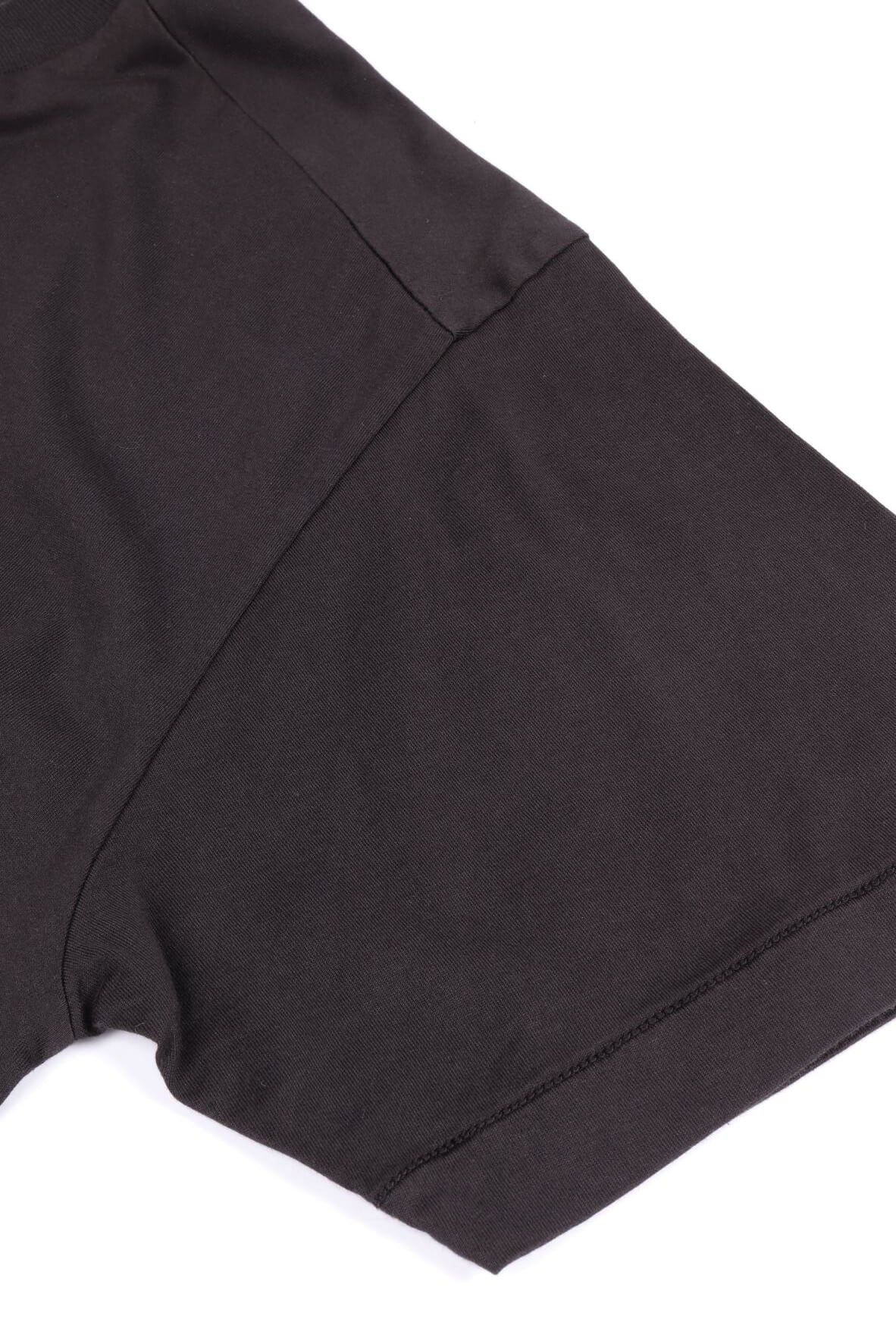 2100027 s0013 v0029 - black