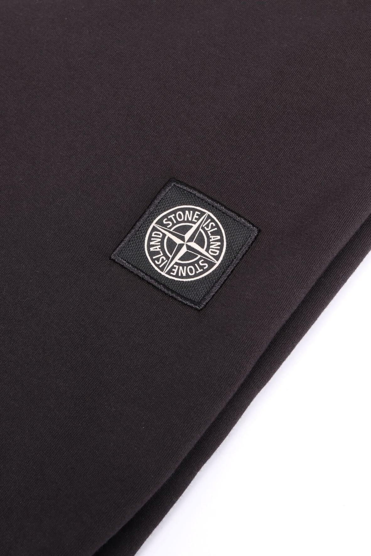 2100027 s0013 v0029 - black