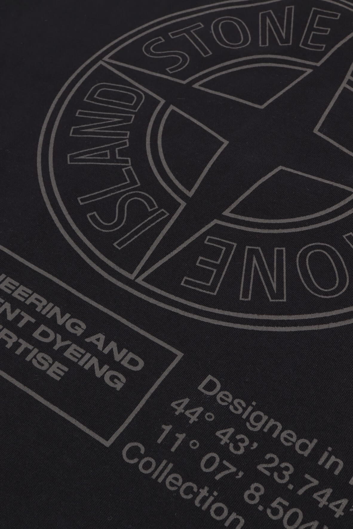 2100037 s0241 v0029 - black