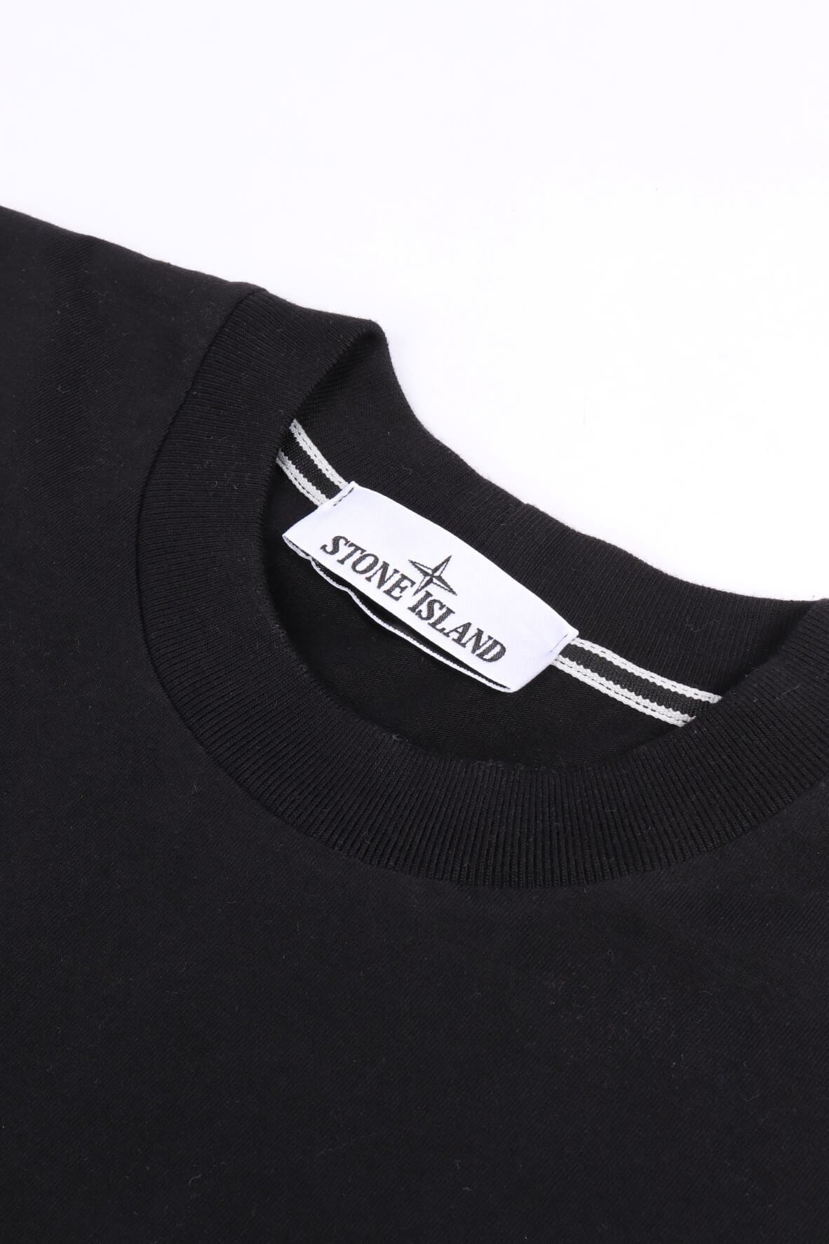 2100037 s0241 v0029 - black