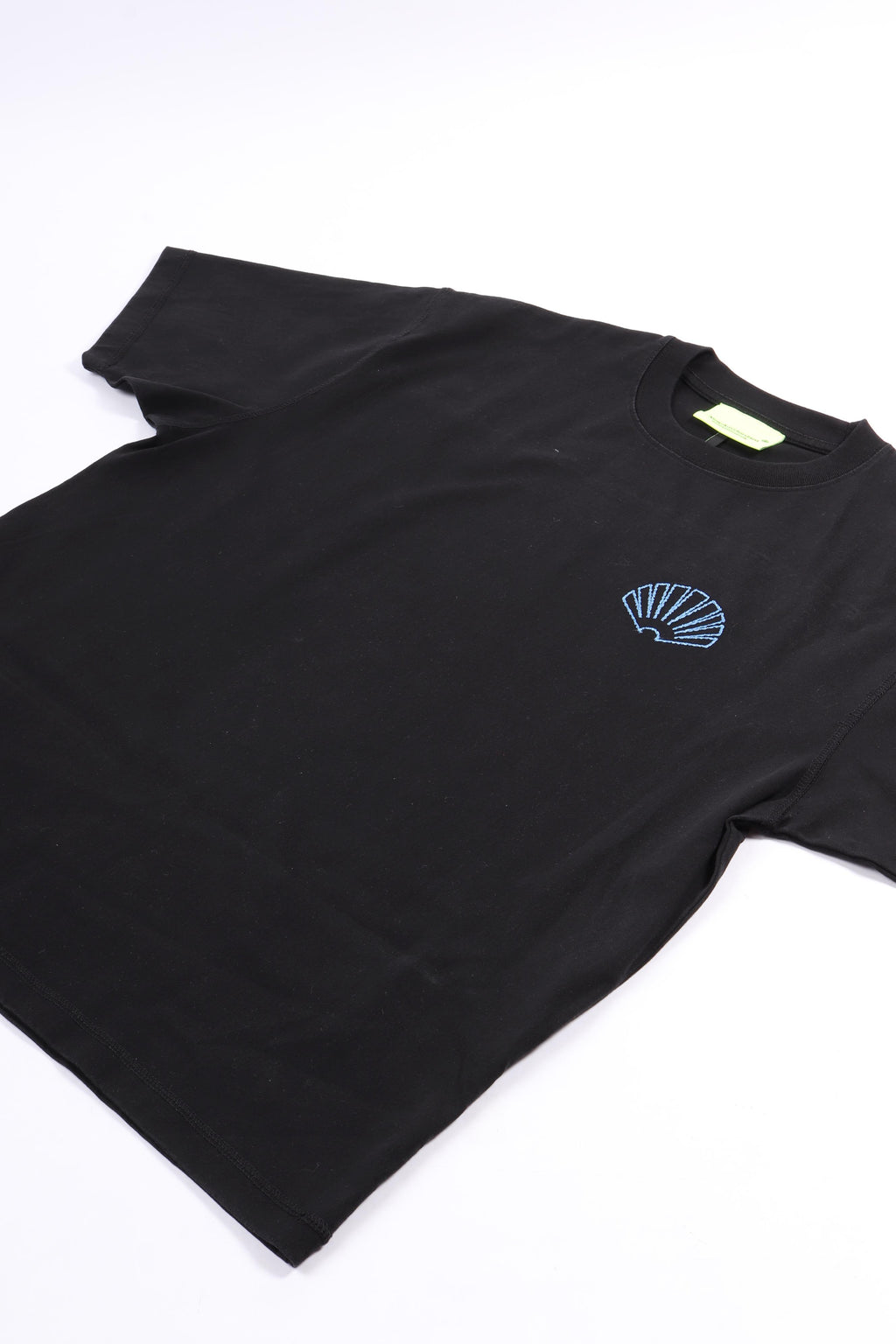 Logo tee + black / acid bl