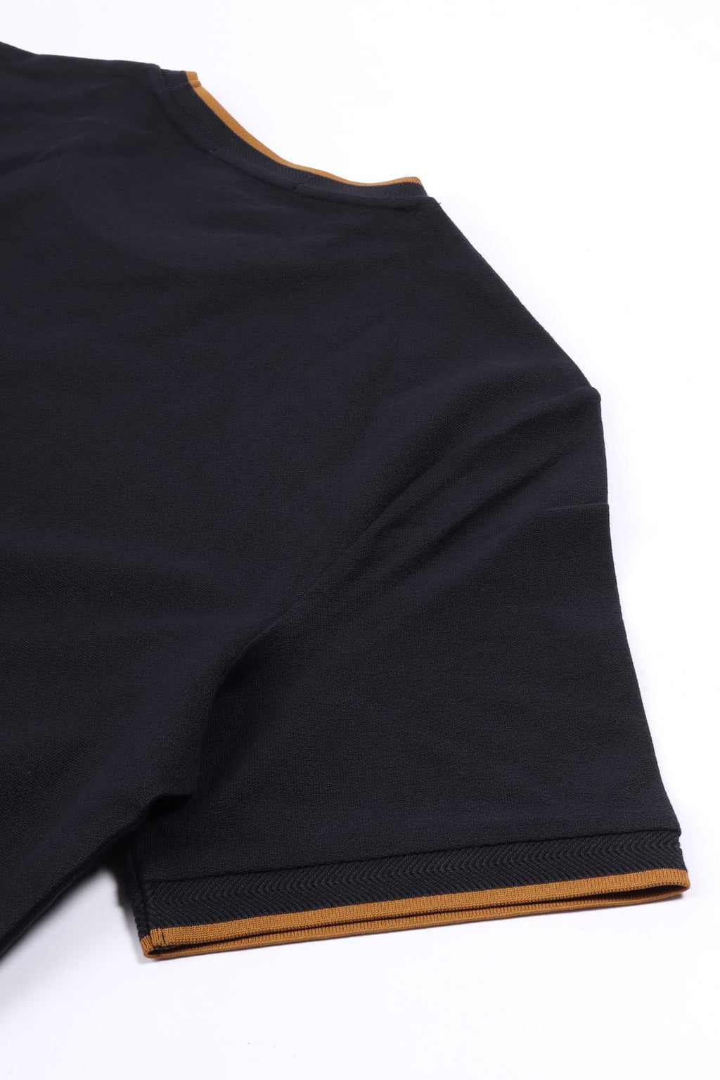 M2397 102 - black