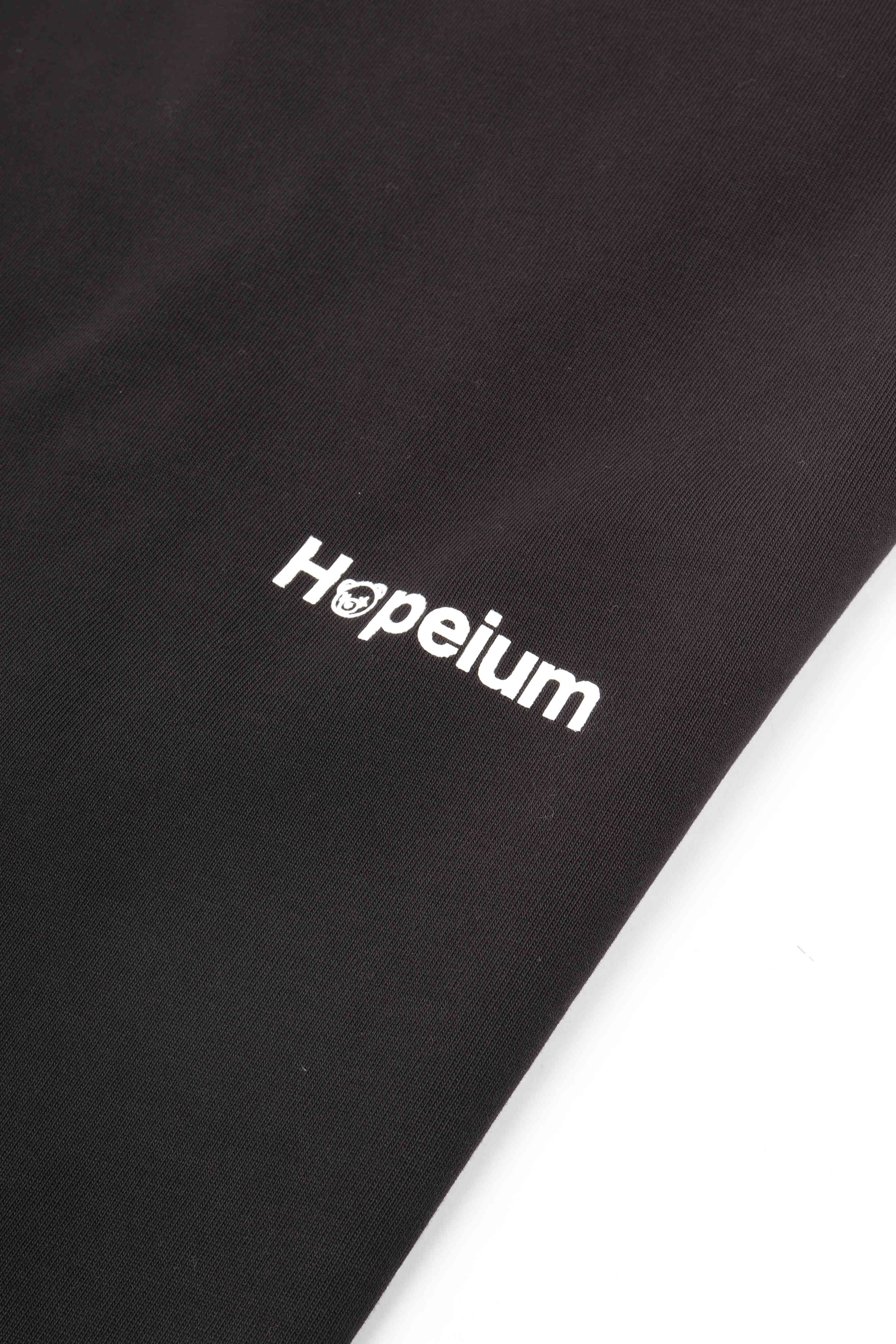 Text printed tee black