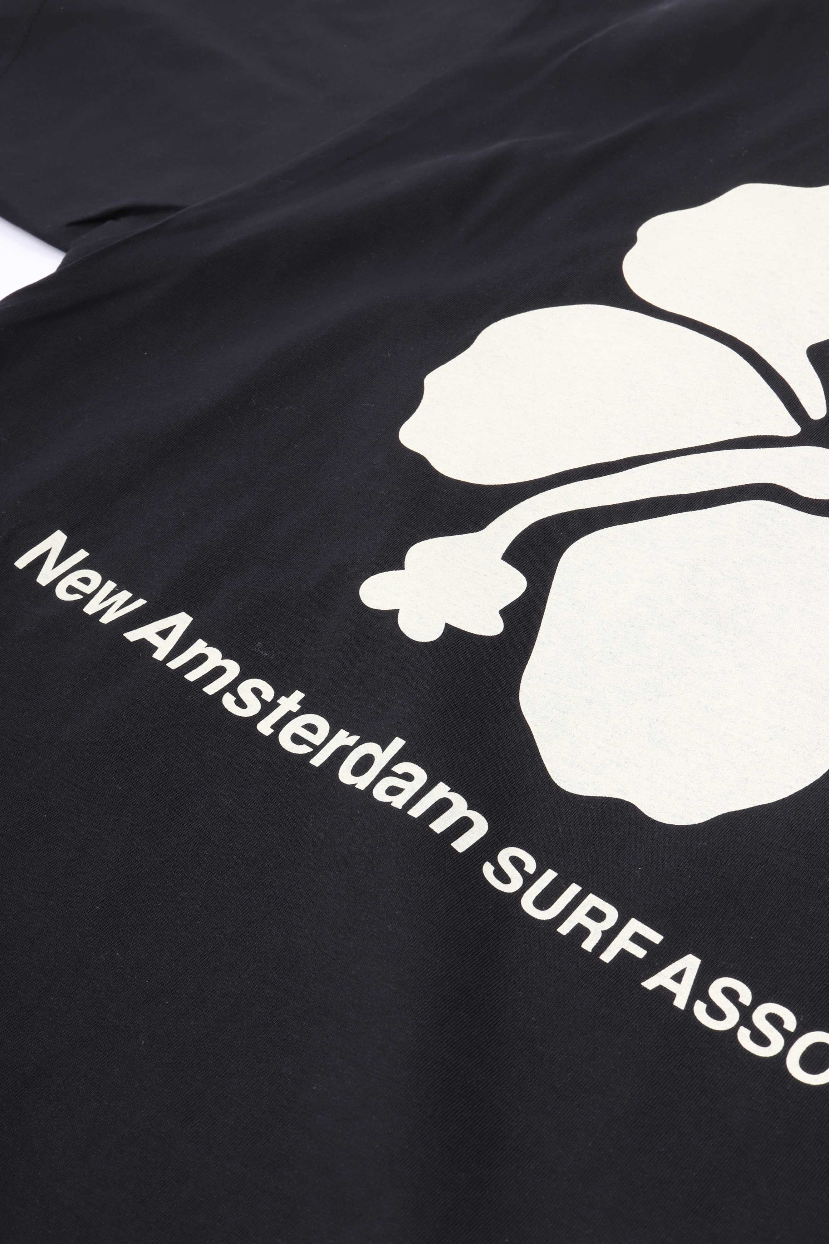 Hibiscus tee black