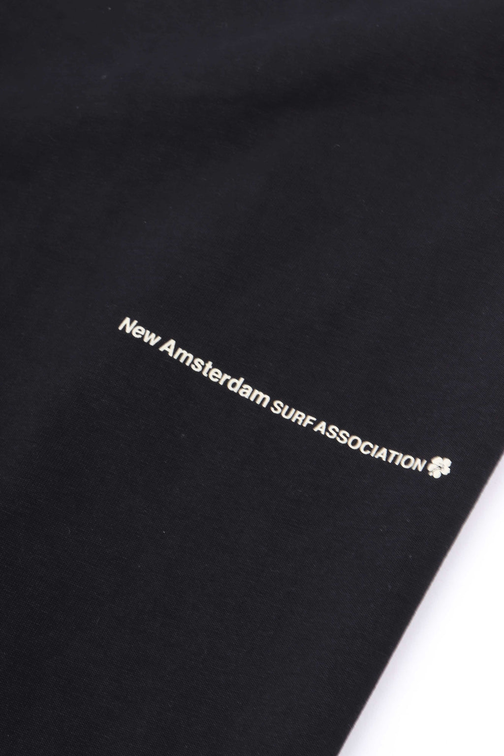 Hibiscus tee black