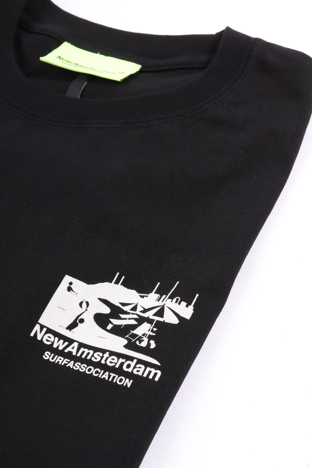 Beach sign tee black