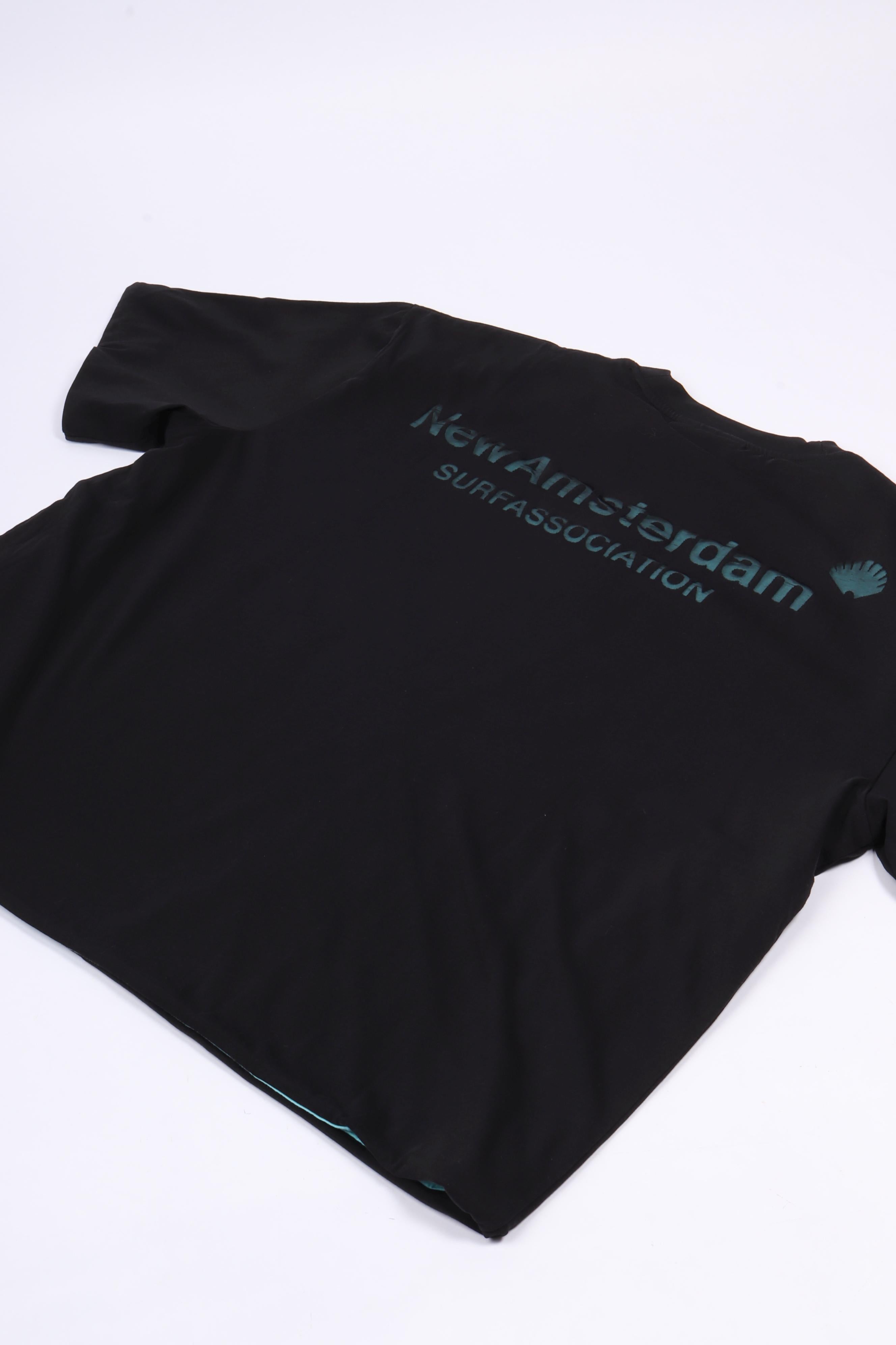 Double layered logo tee black / pool blu