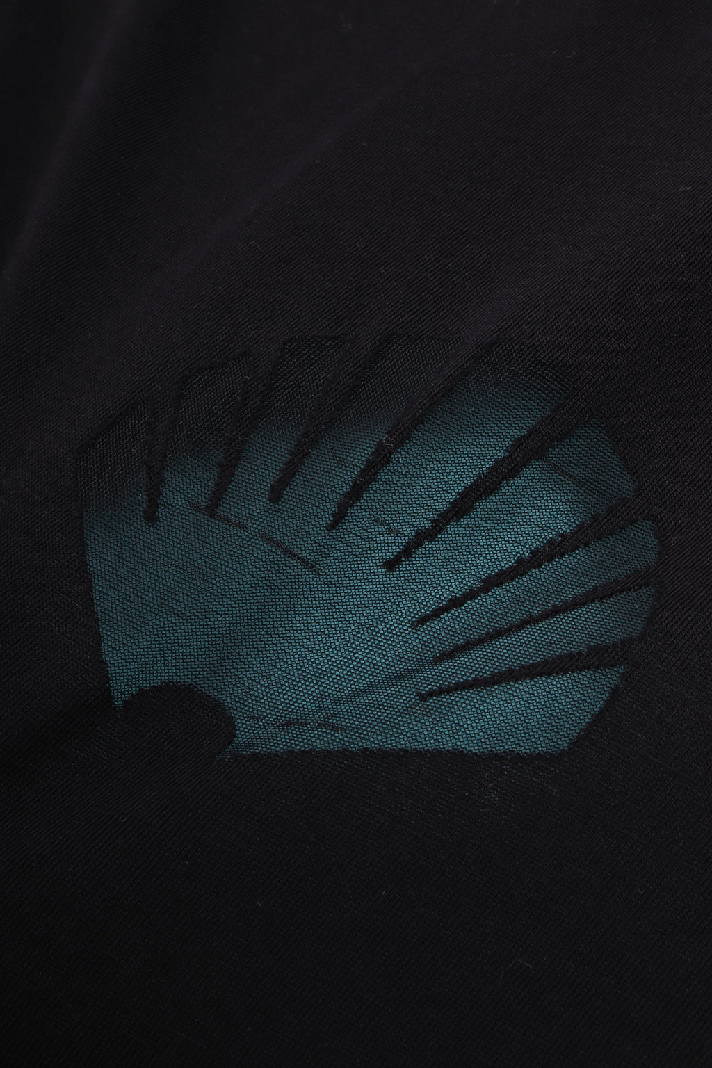 Double layered logo tee black / pool blu