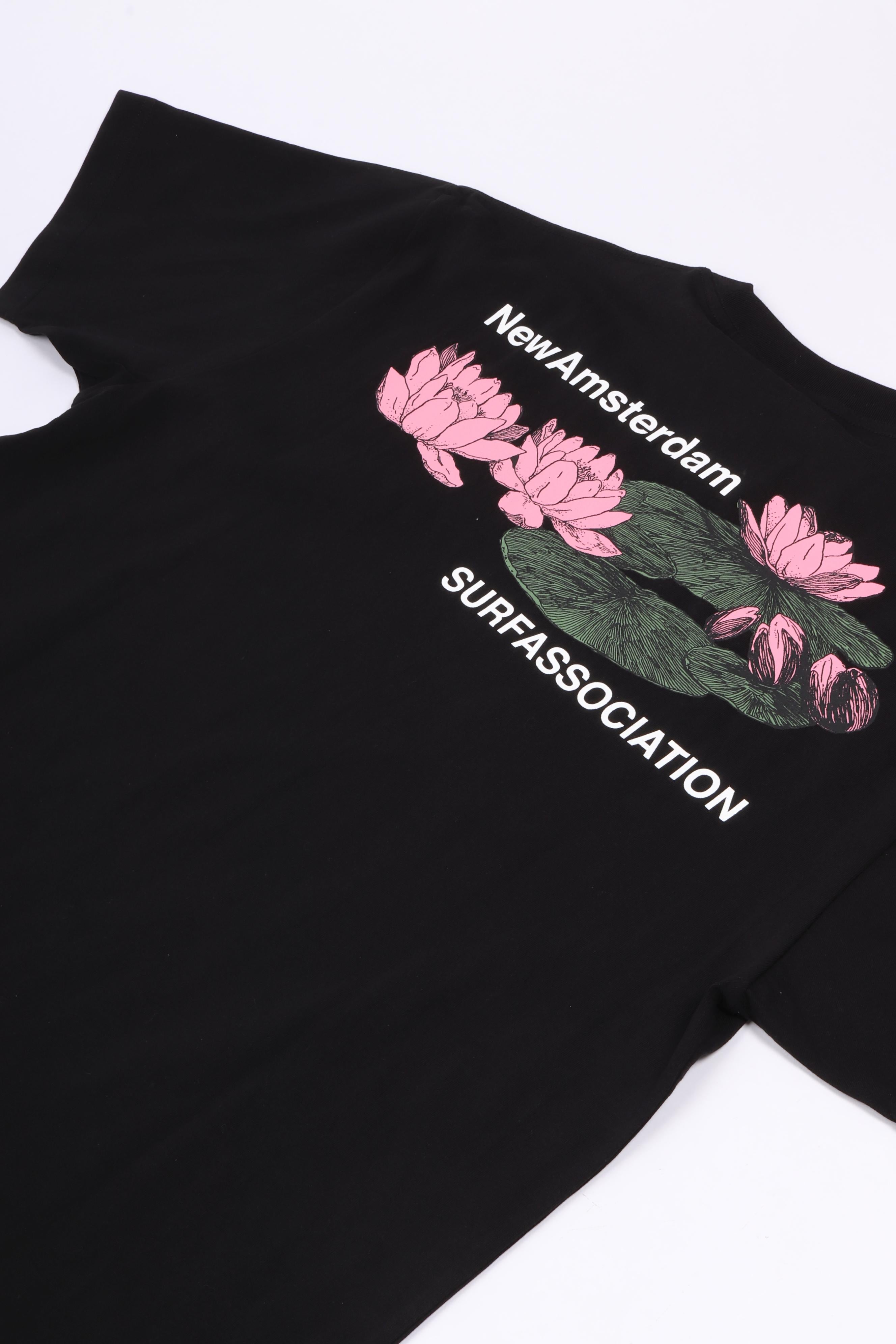 Lilies tee black