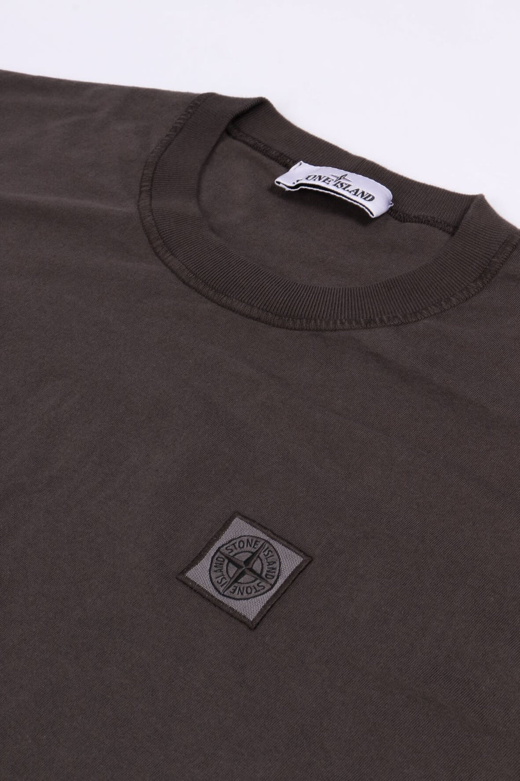 2100029 s0057 v0065 - charcoal