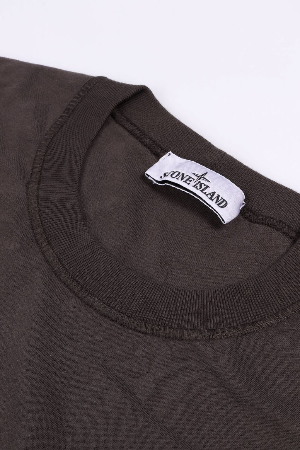 2100029 s0057 v0065 - charcoal