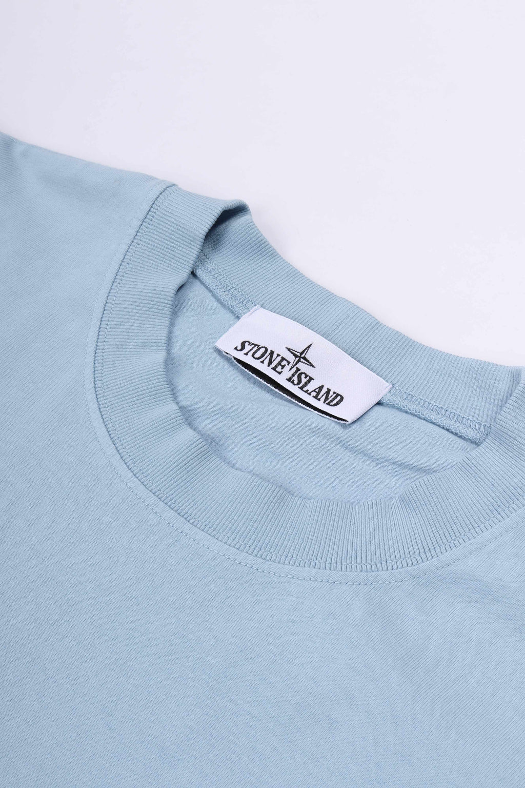 2100030 s0115 v004a - dust blu