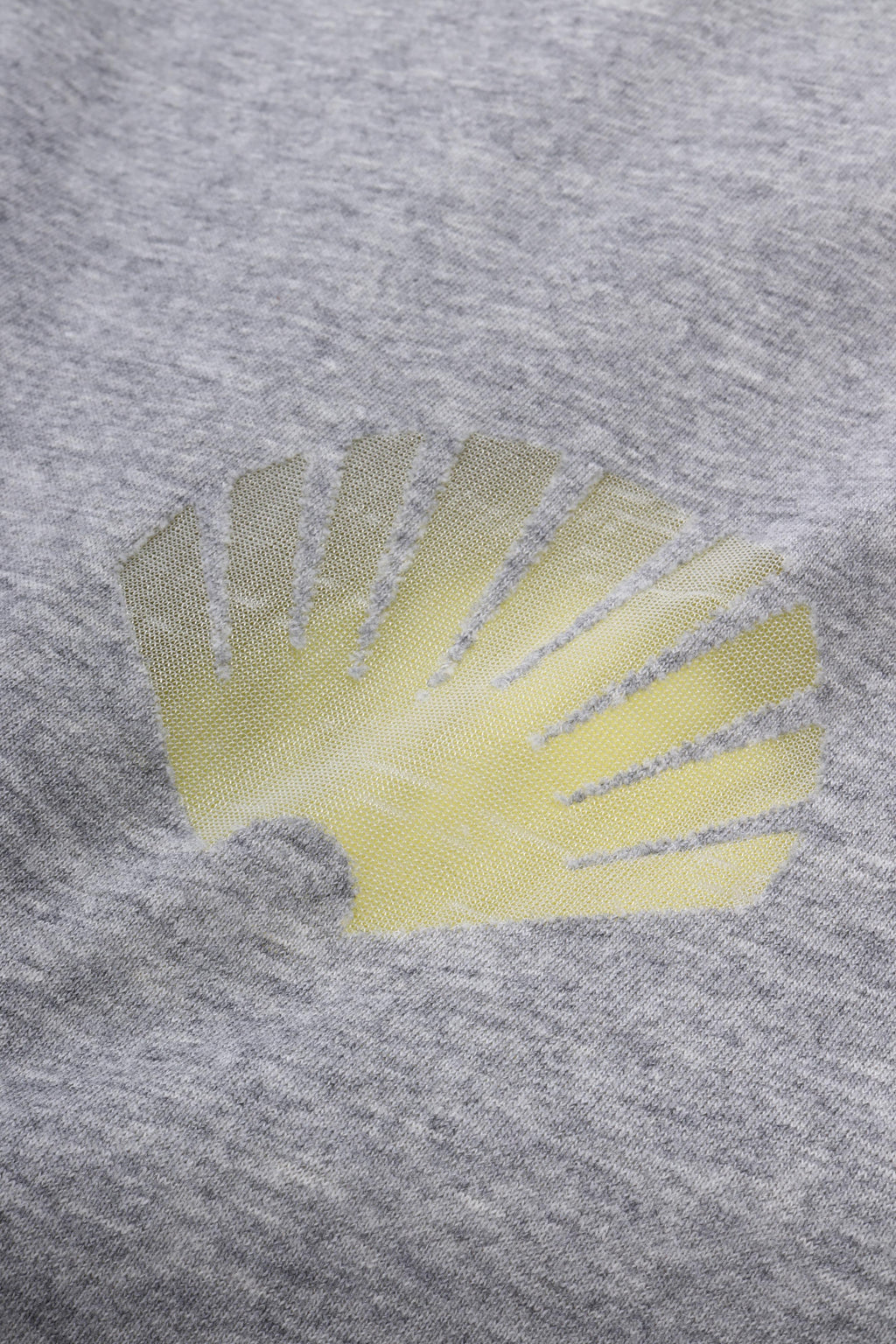 Double layered logo tee ash/white