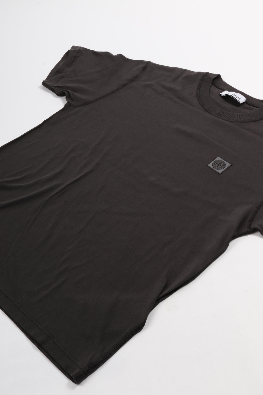 2100026 s0057 v0065 charcoal