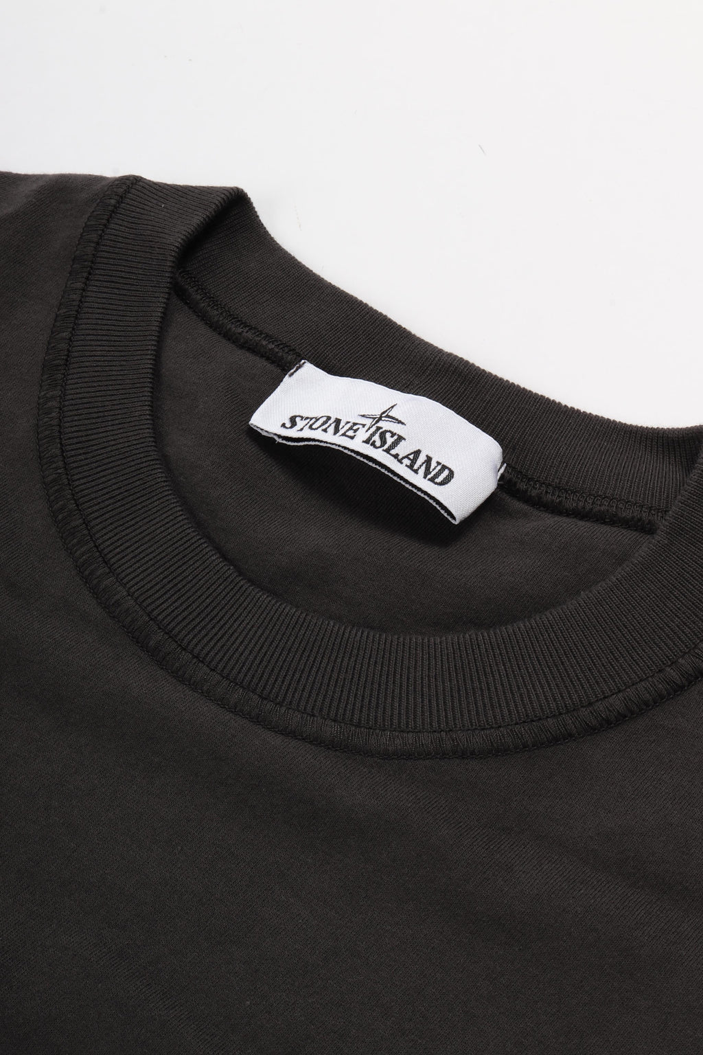 2100026 s0057 v0065 charcoal