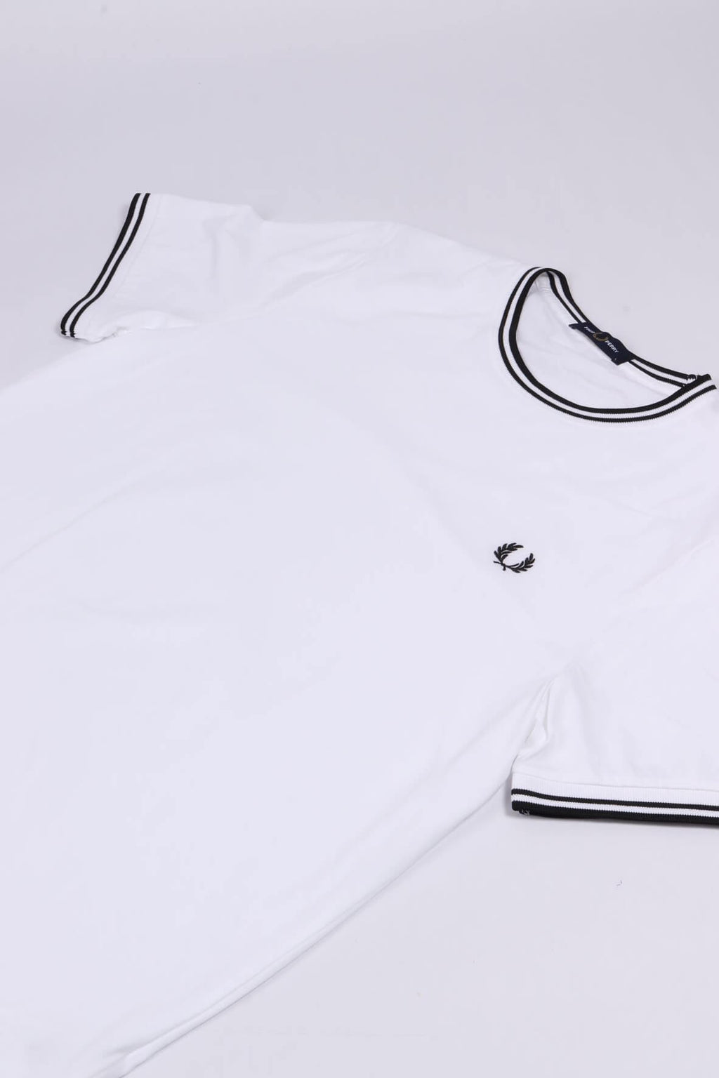 M1588 white/black