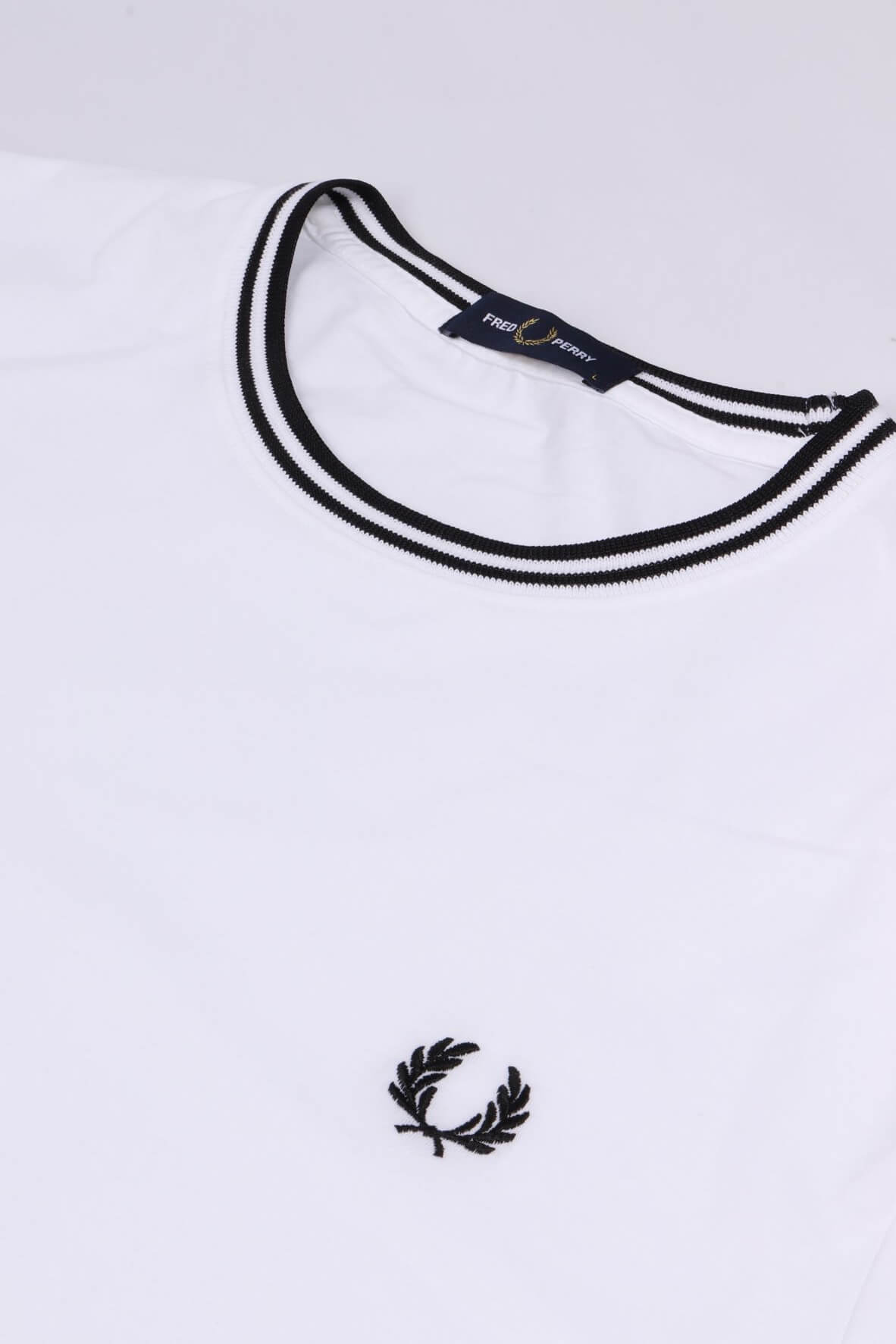 M1588 white/black