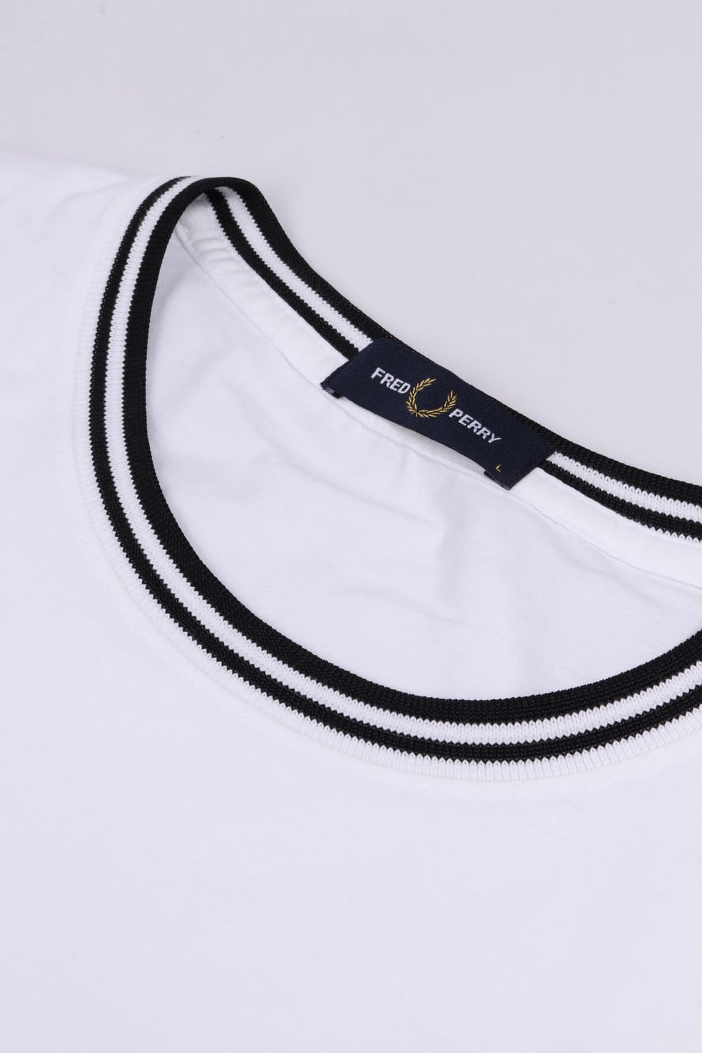 M1588 white/black