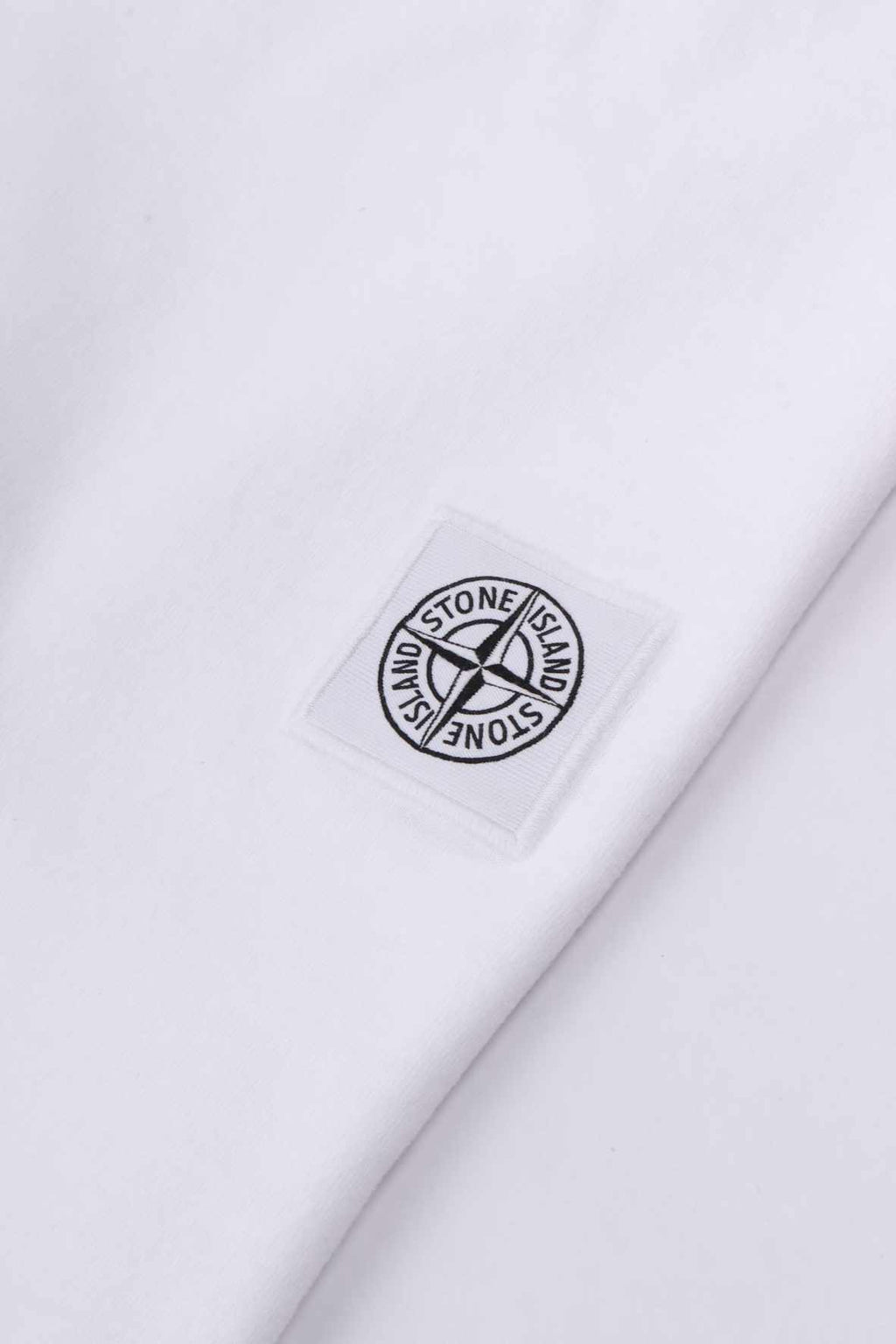 2100026 s0057 v0001 - white