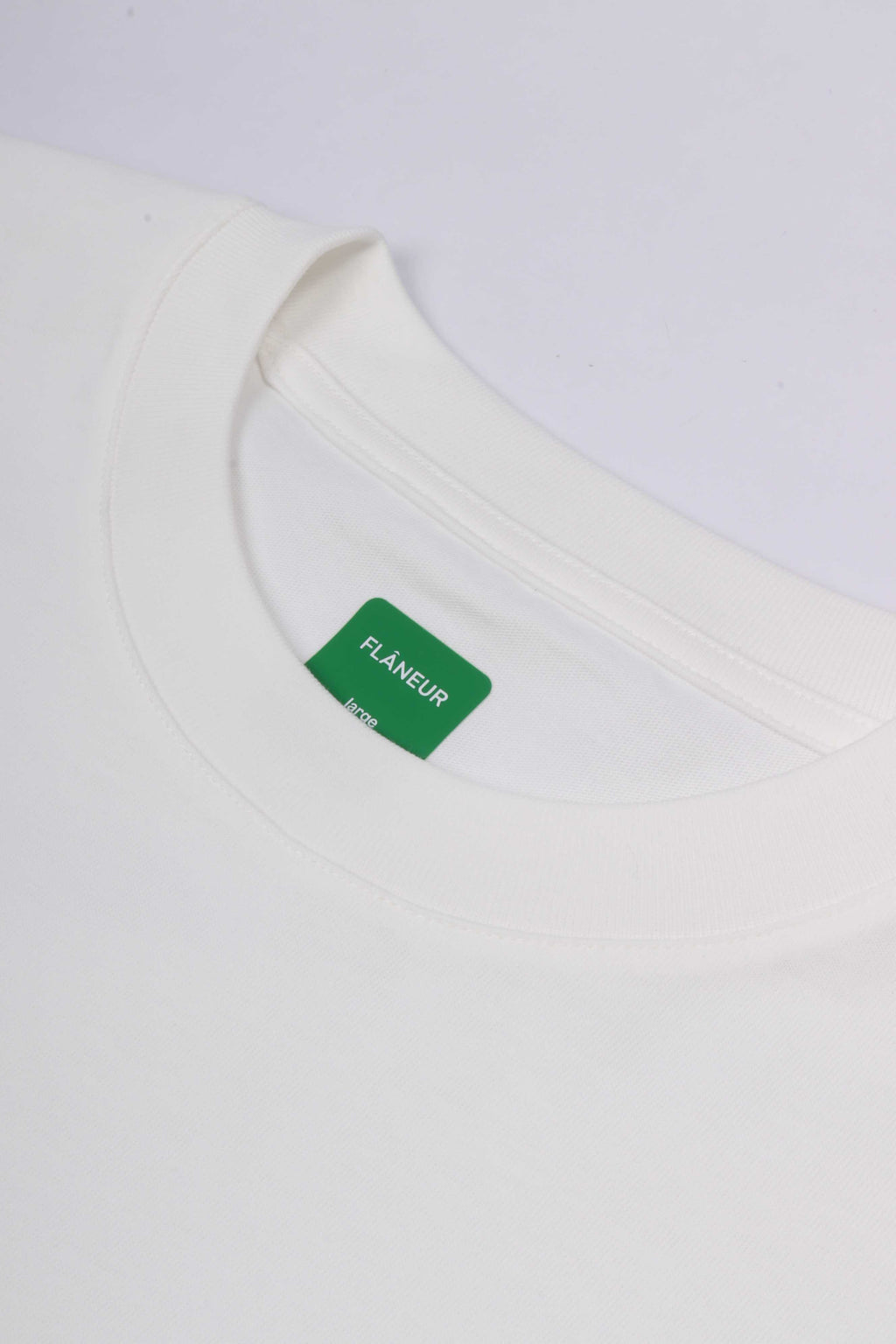 Rubber blossom t- white