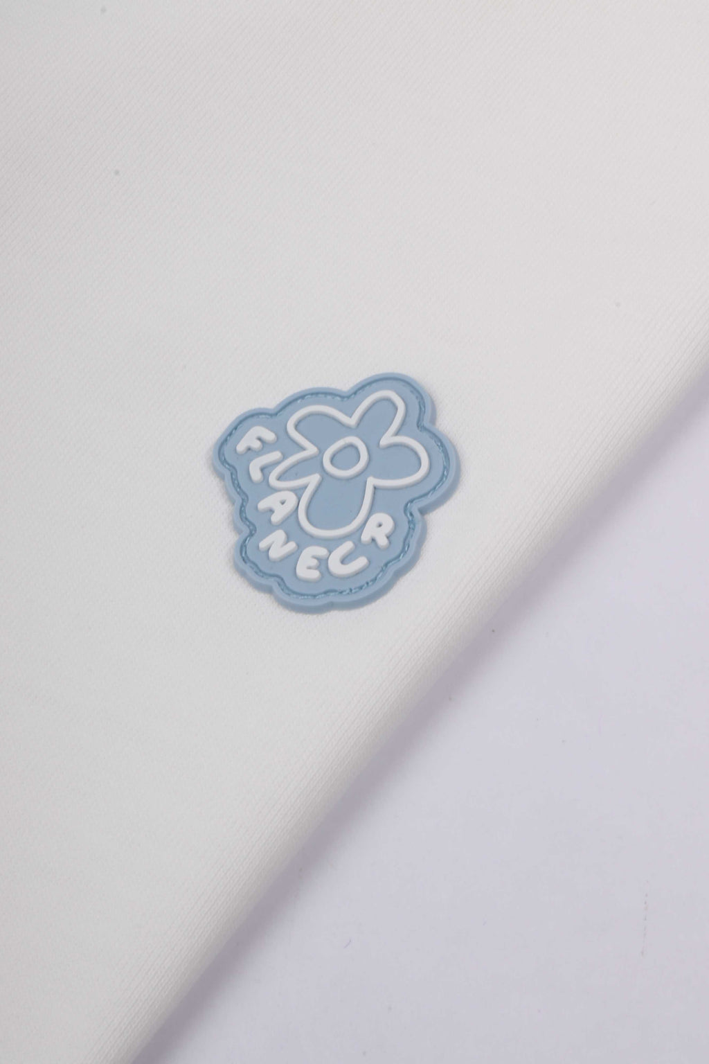 Rubber blossom t- white