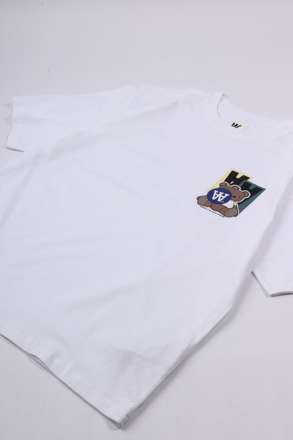 Liam tee stickers bright white