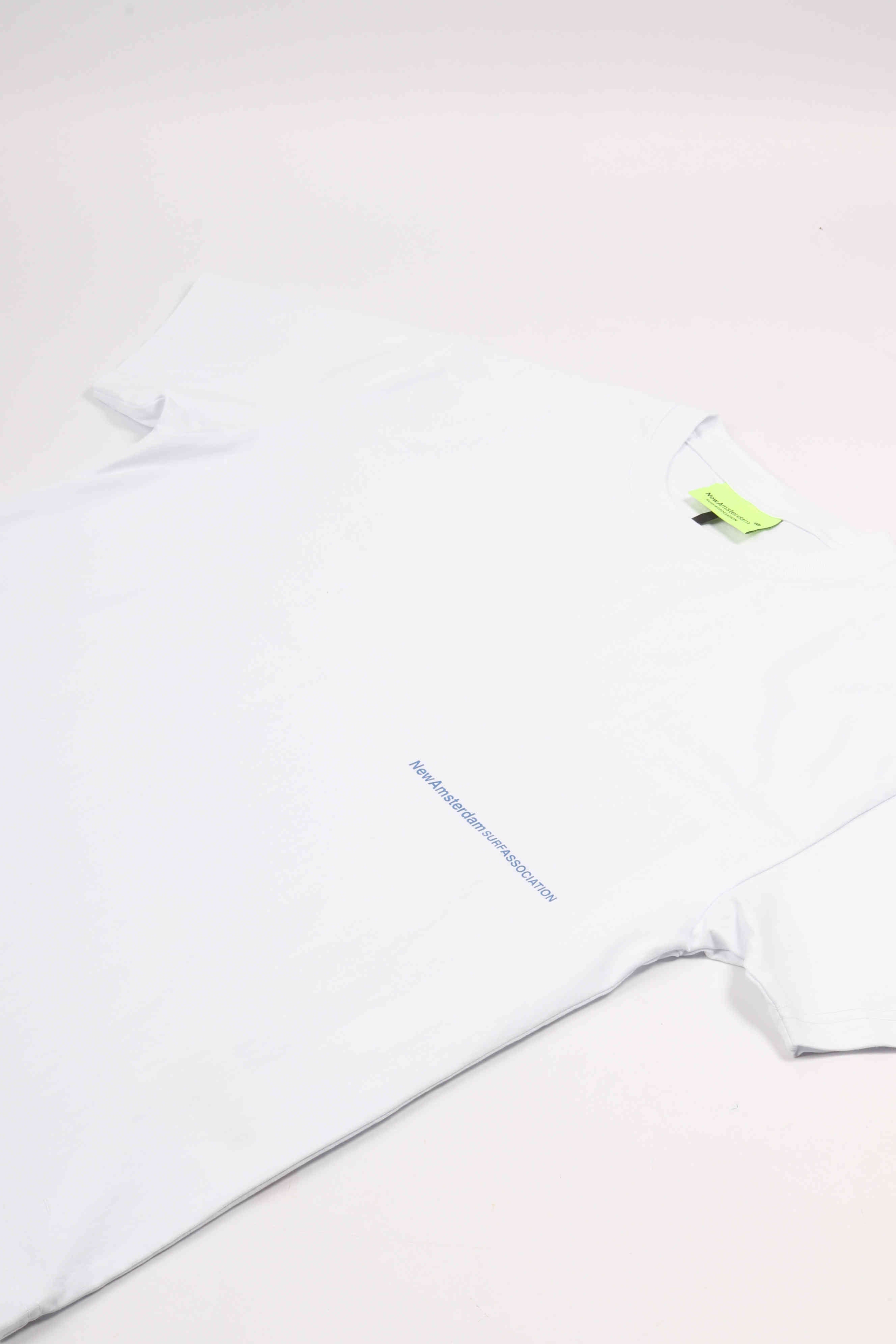 Back zip tee white