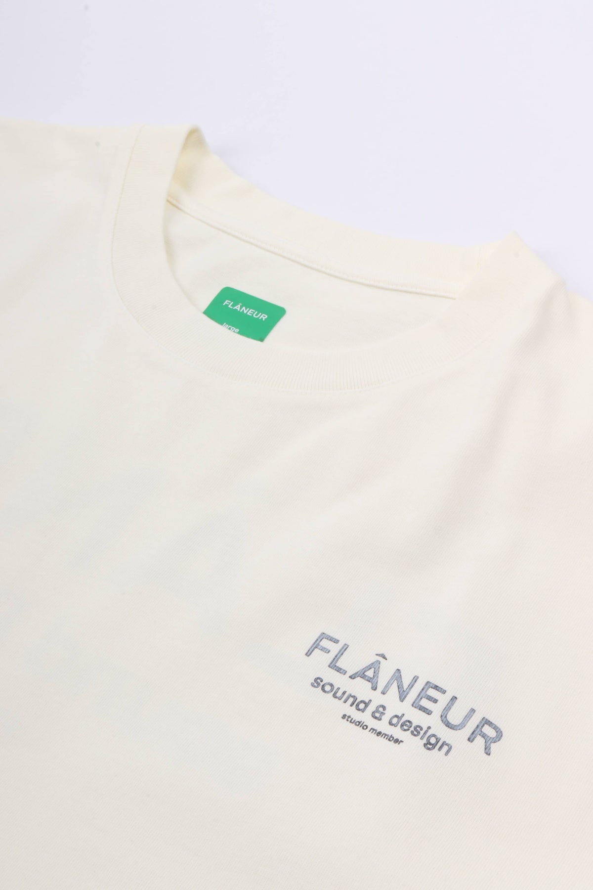 Sound & design studio ss washed white