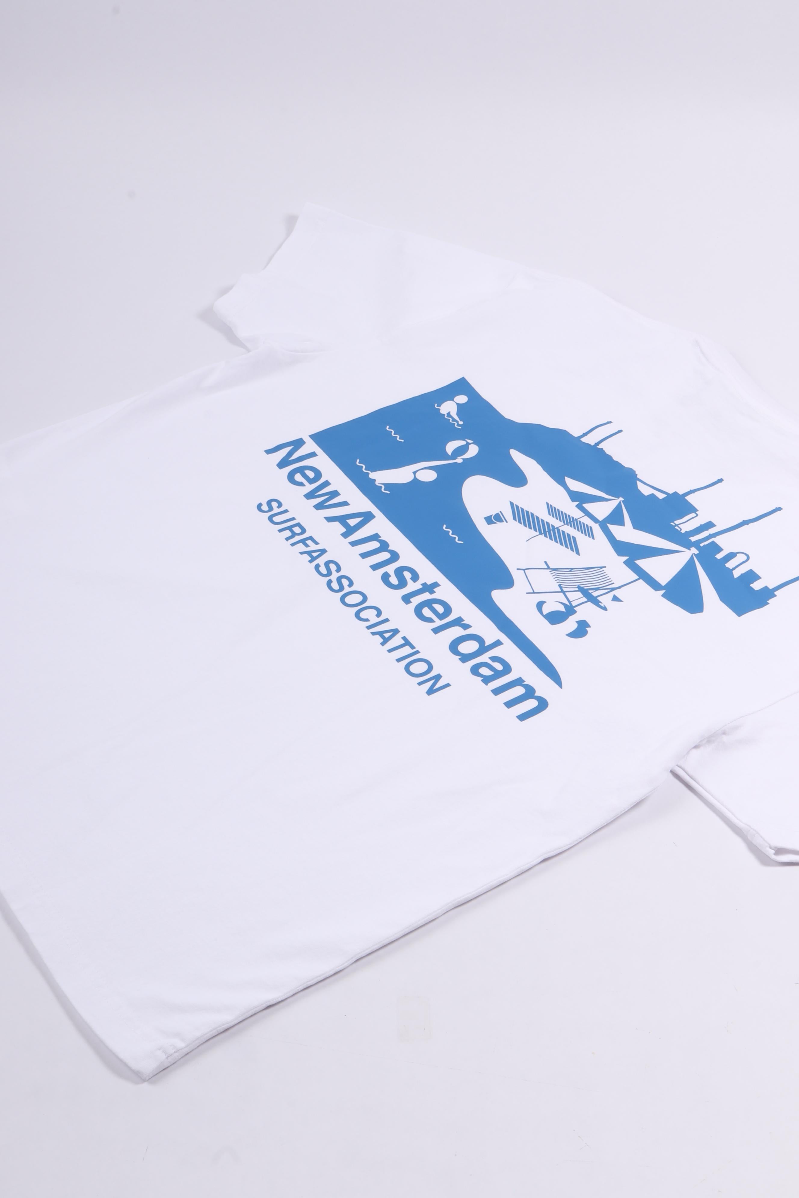 Beach sign tee white