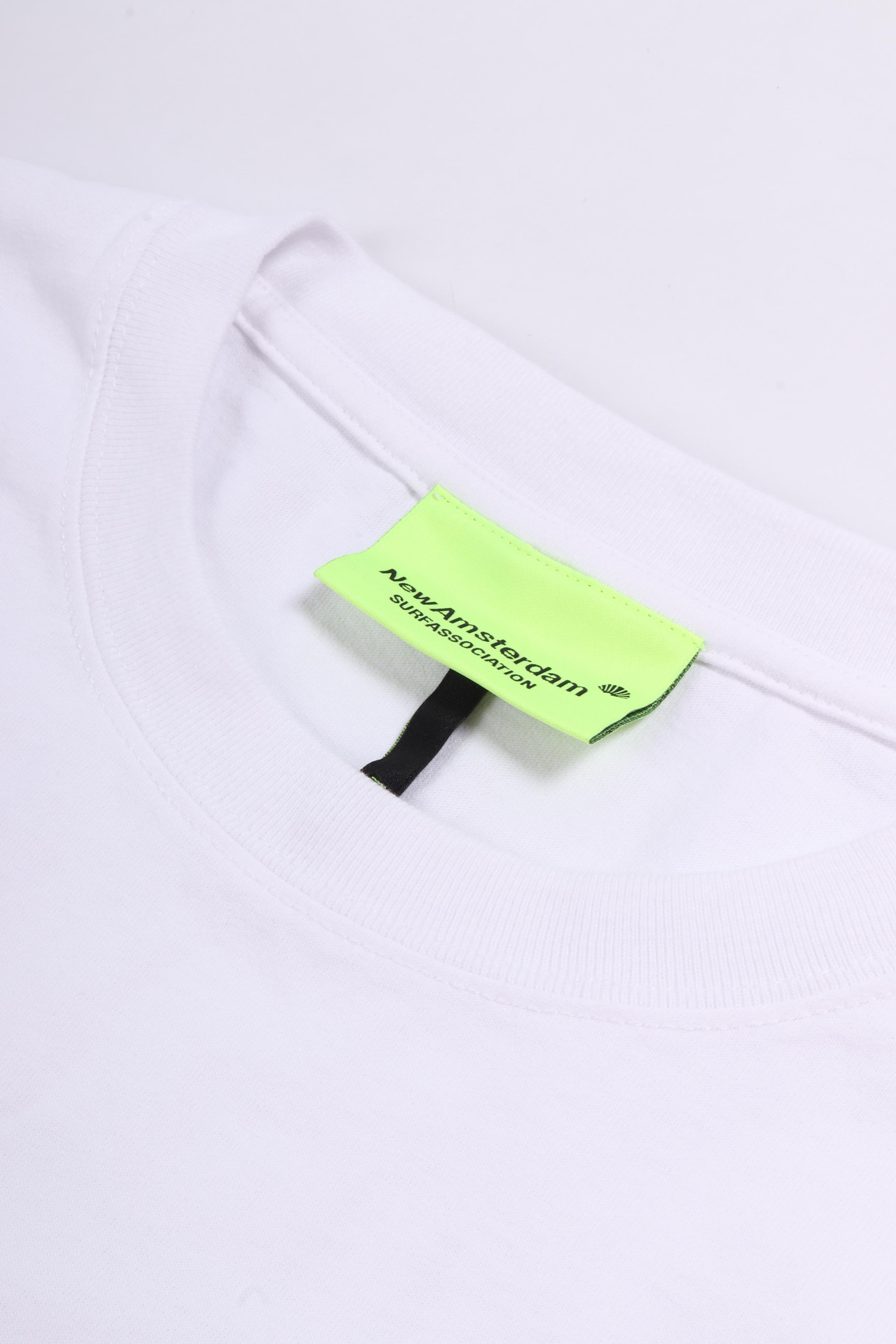 Beach sign tee white
