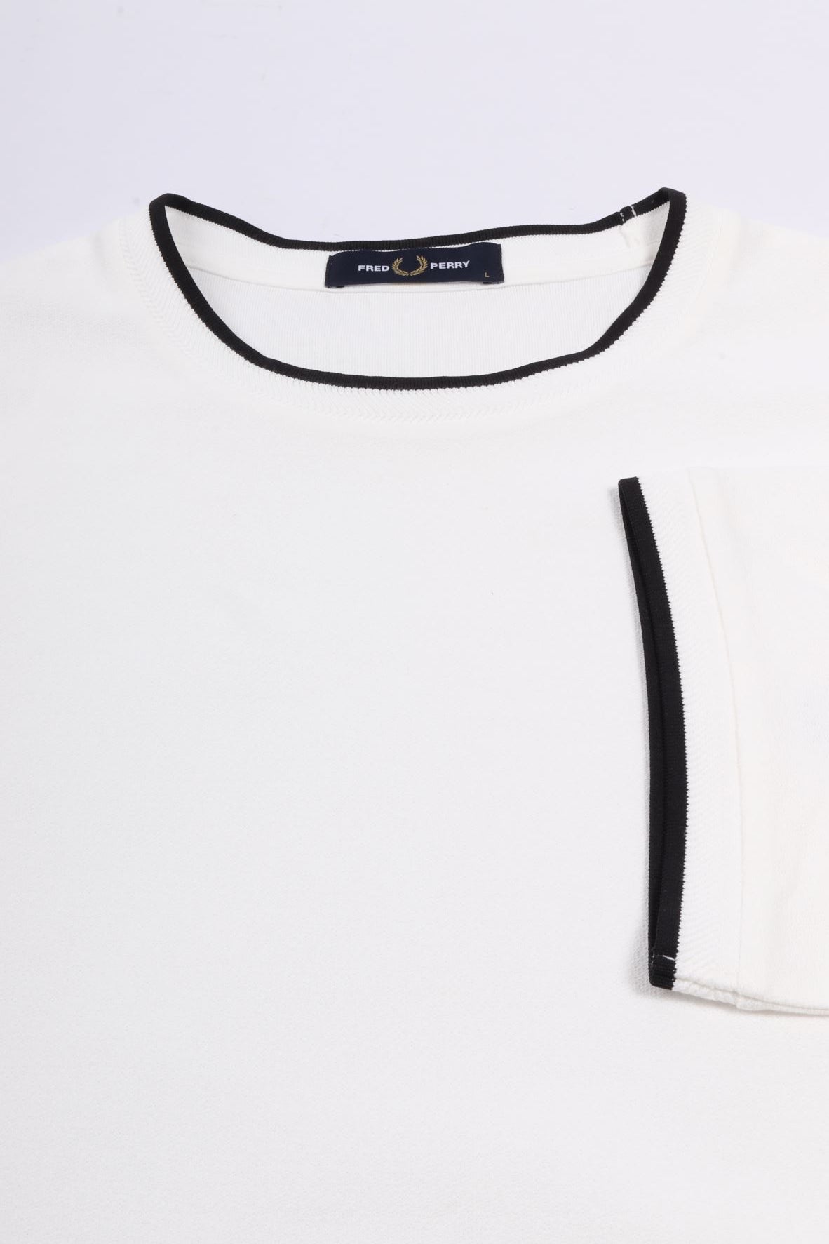 M2397 303 - snow white