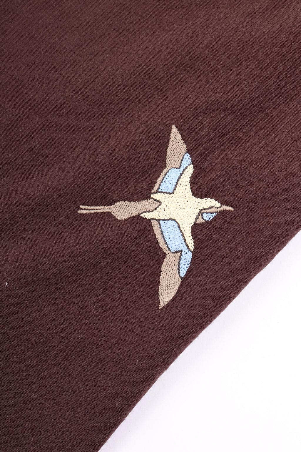 Micro bee bird t-shirt dark brown
