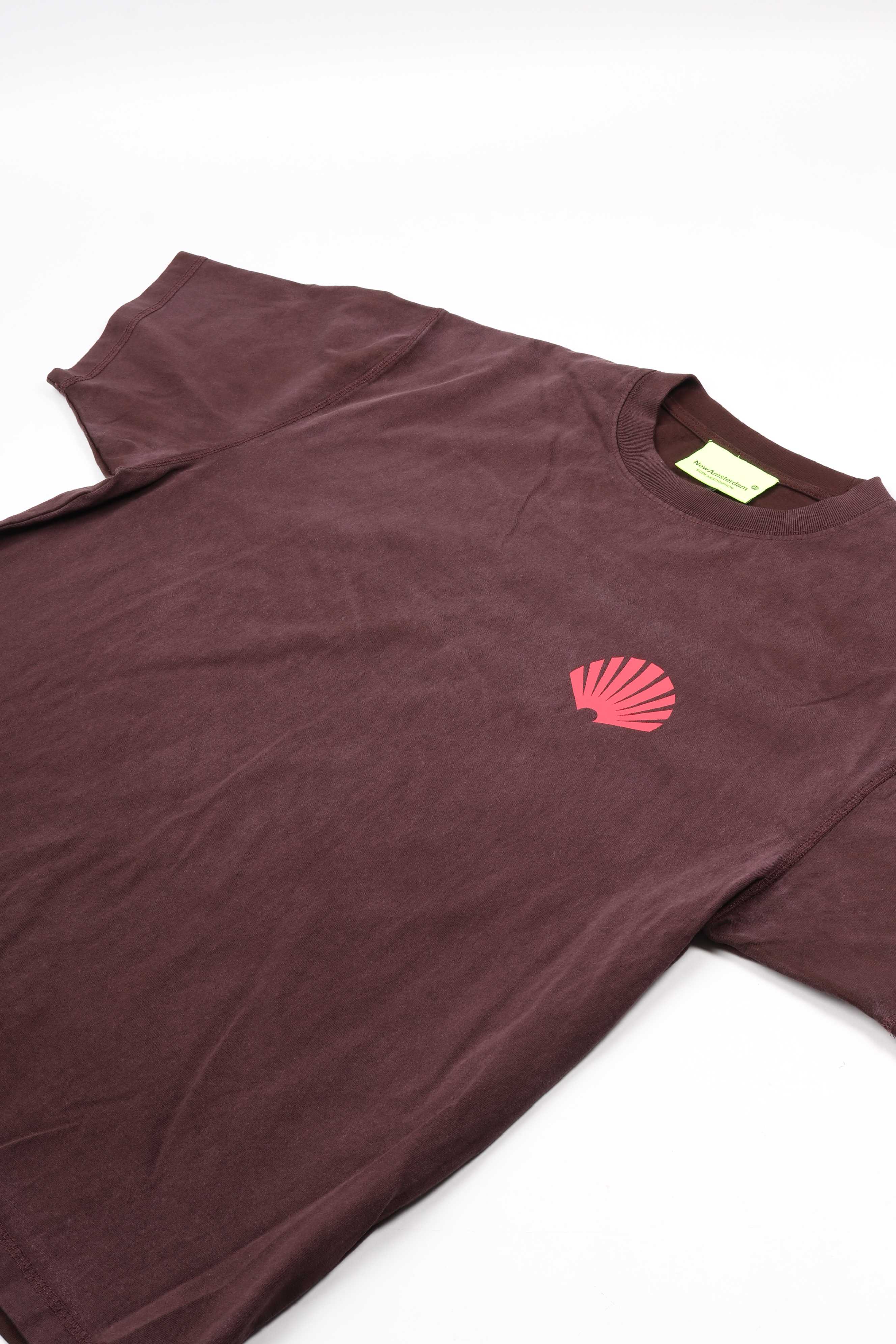 Logo tee walnut / red