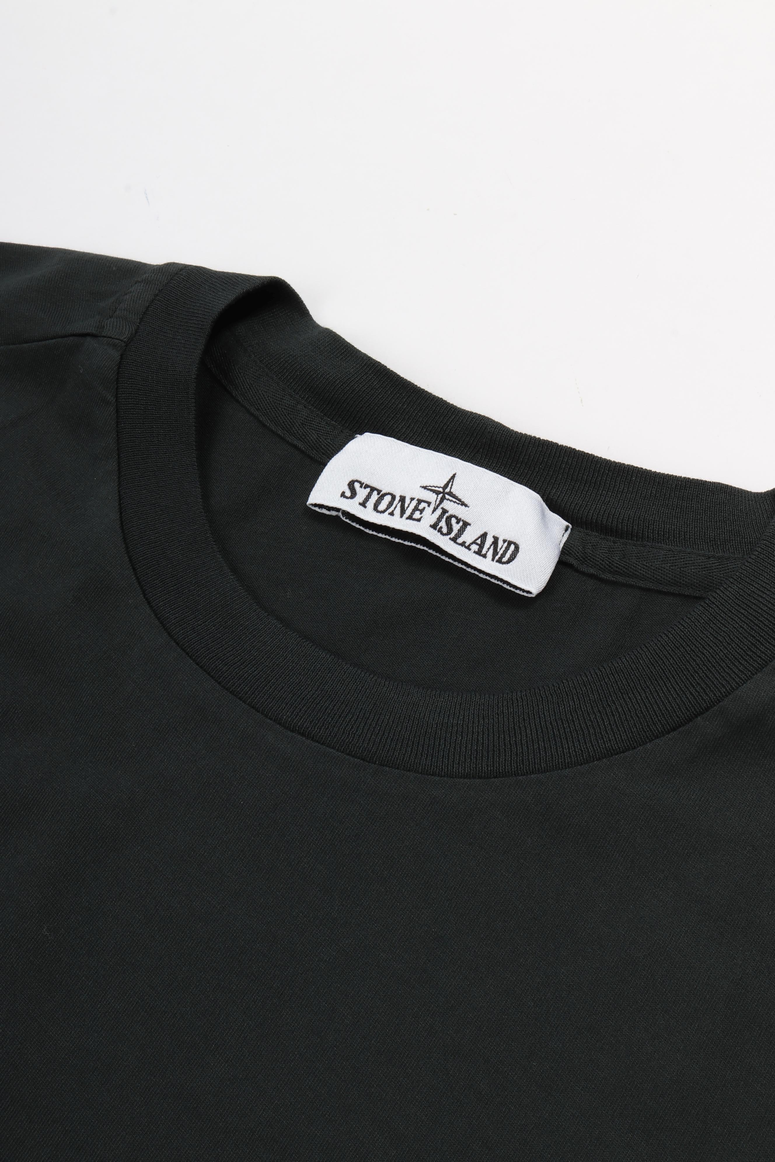 2100027 s0013 v005s dark green